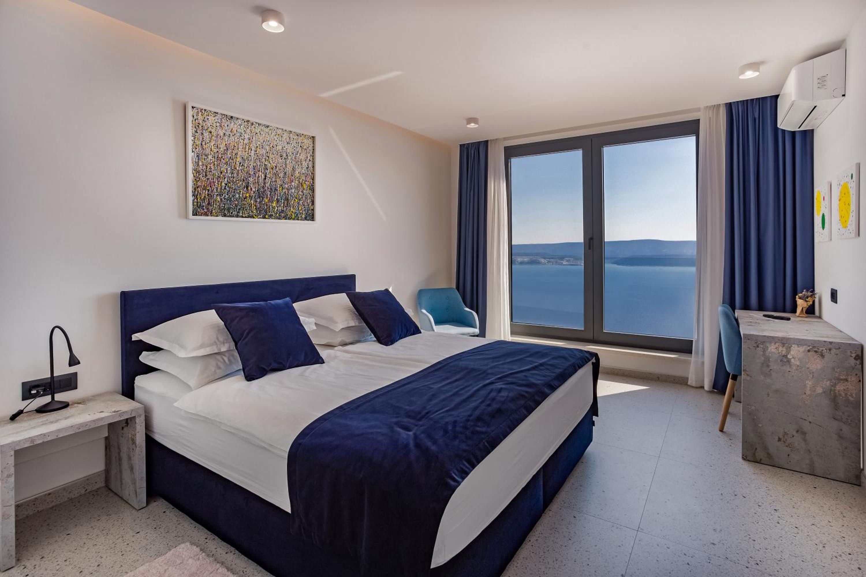 Villa Dispet, sea view, heated pool, cinema, wellness