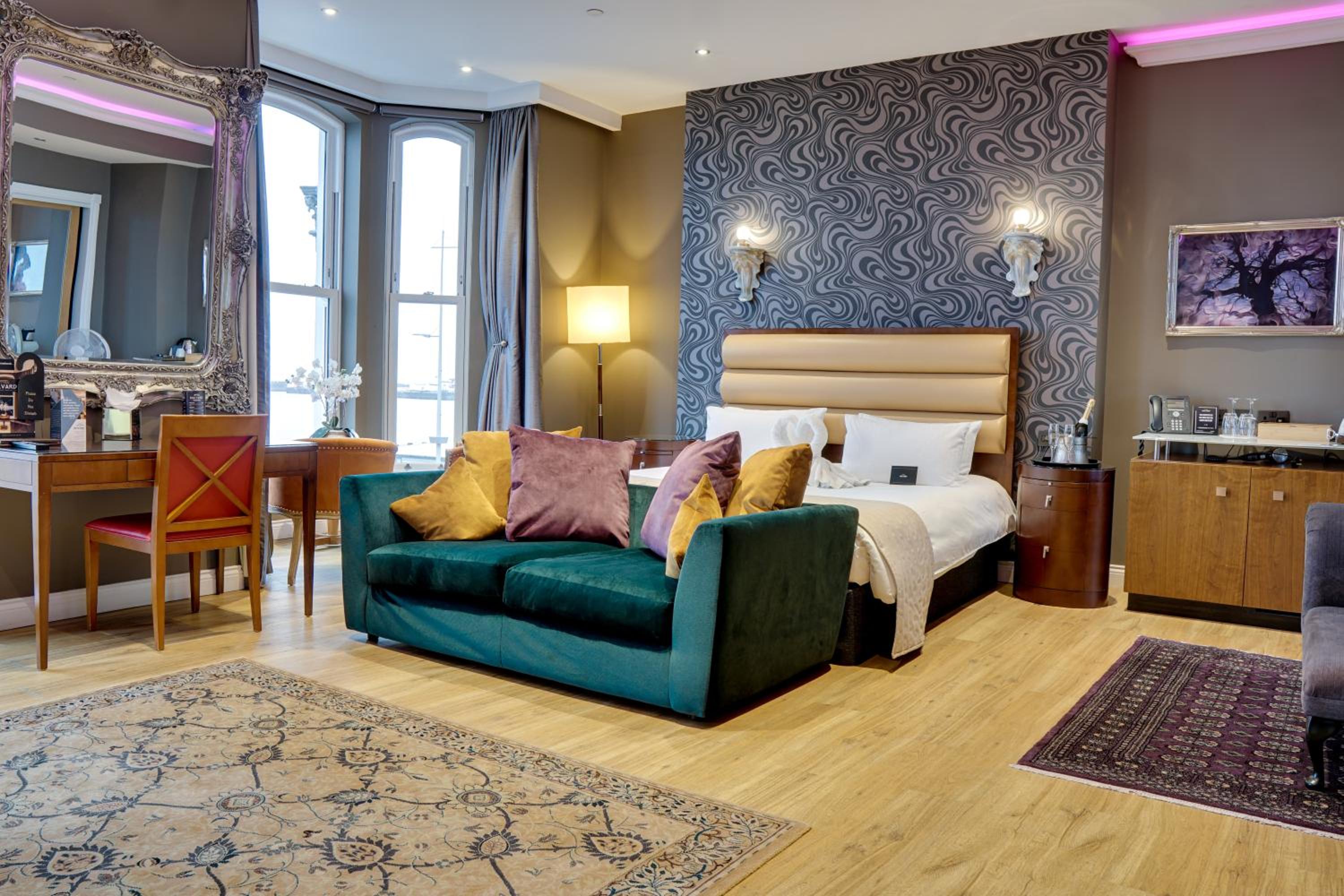 Douglas Vacations - Halvard Hotel - Property Image 1
