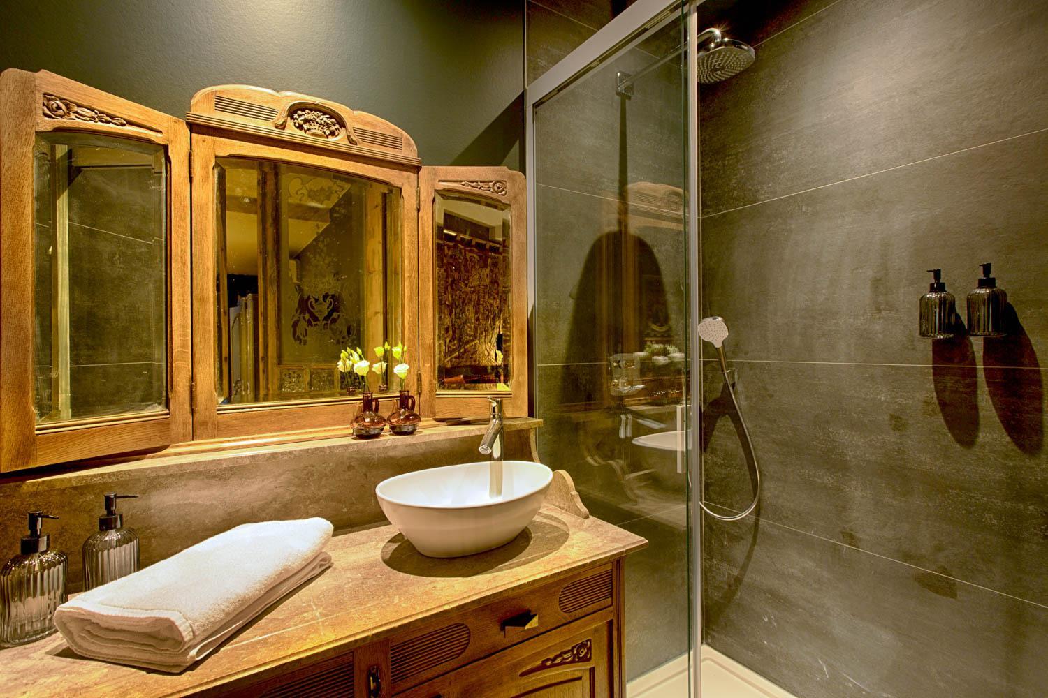 B&B Royal Swans - Adults-Only Boutique Stay in Bruges