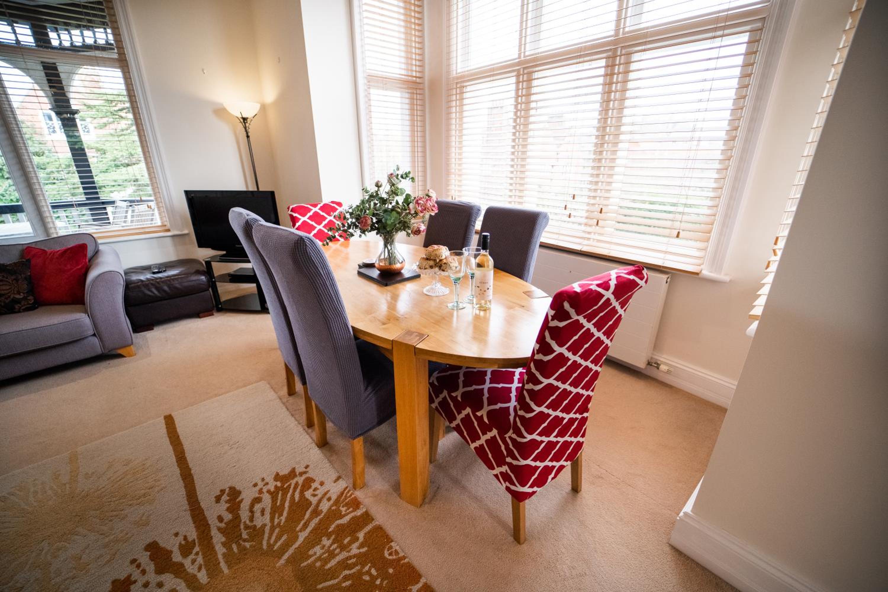Tudor Villas Apartment, Cromer view 3
