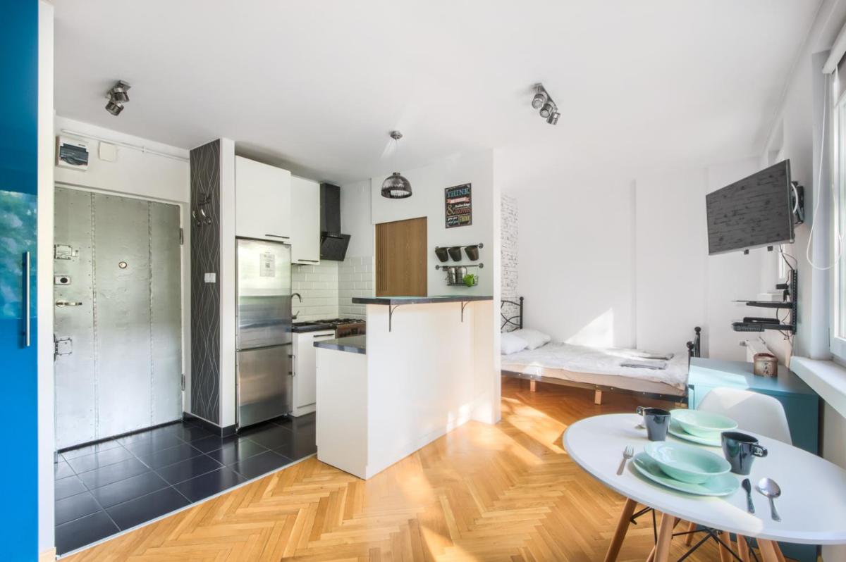 Labo Apartment Karmelicka view 3