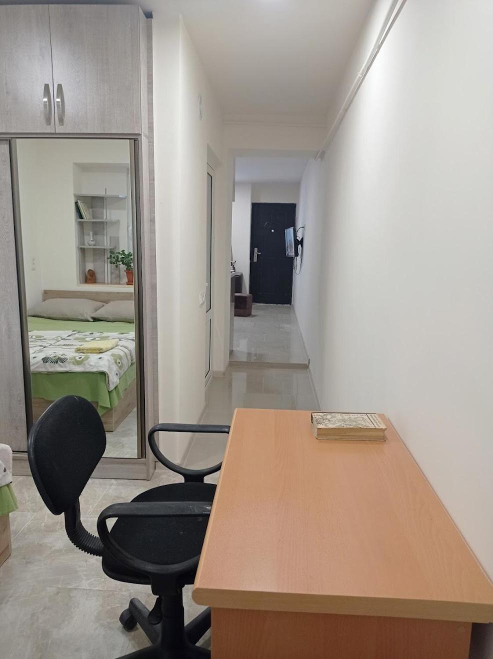 Julia's Place - Apartment, Garden & BBQ