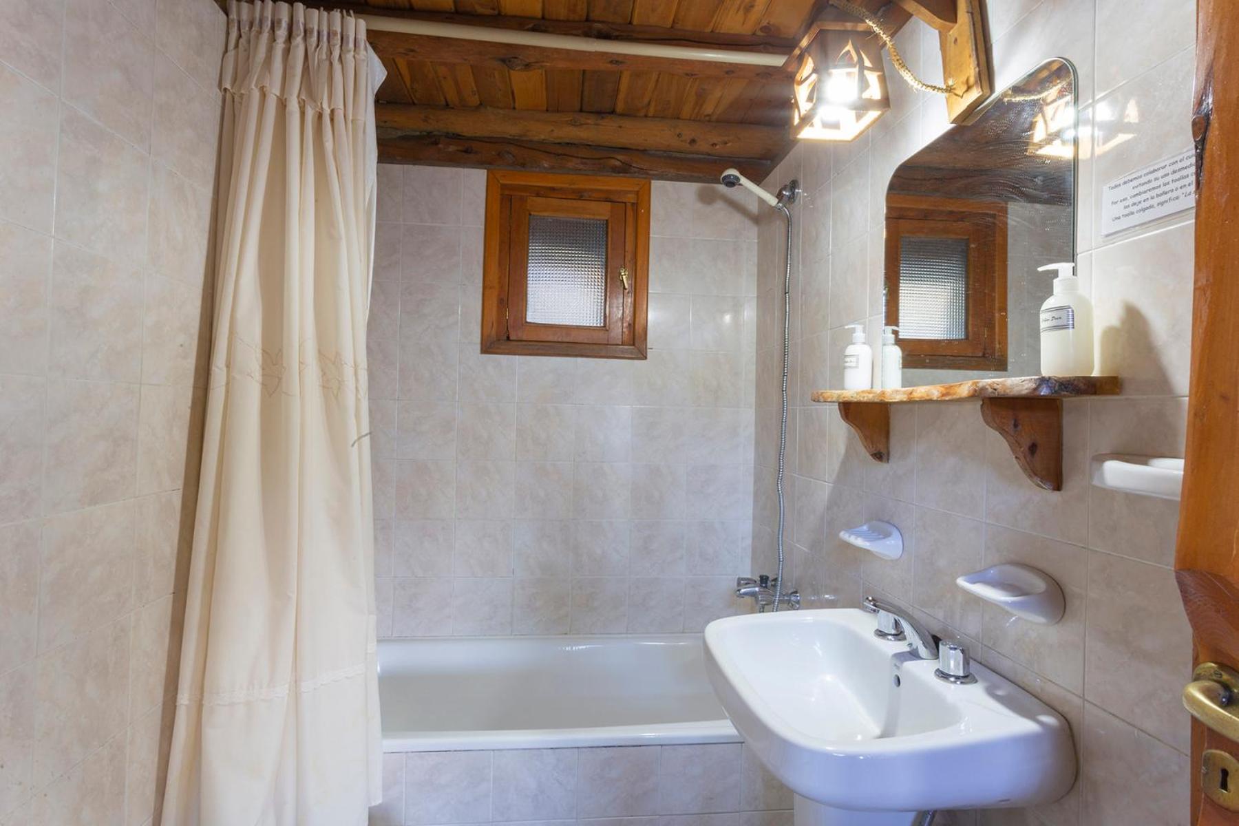 Cabañas Villa Labrador con costa de lago