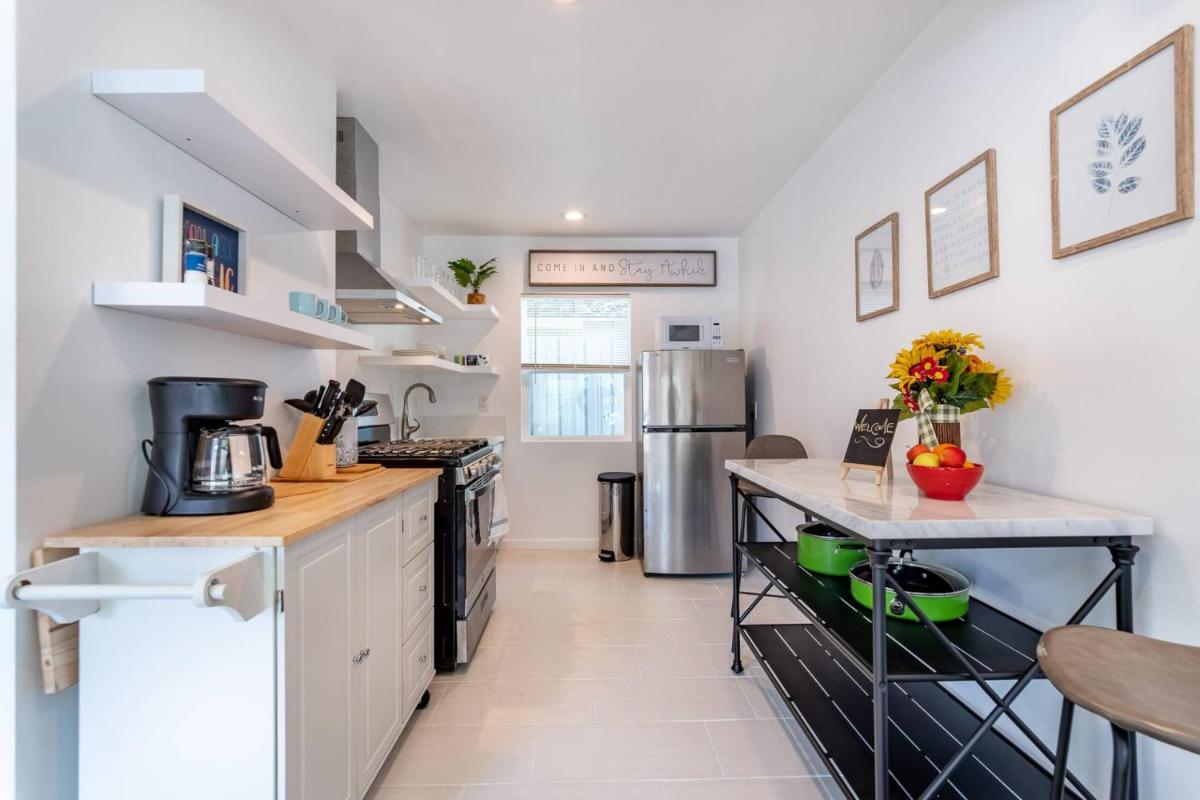 Leighton Campus Apt