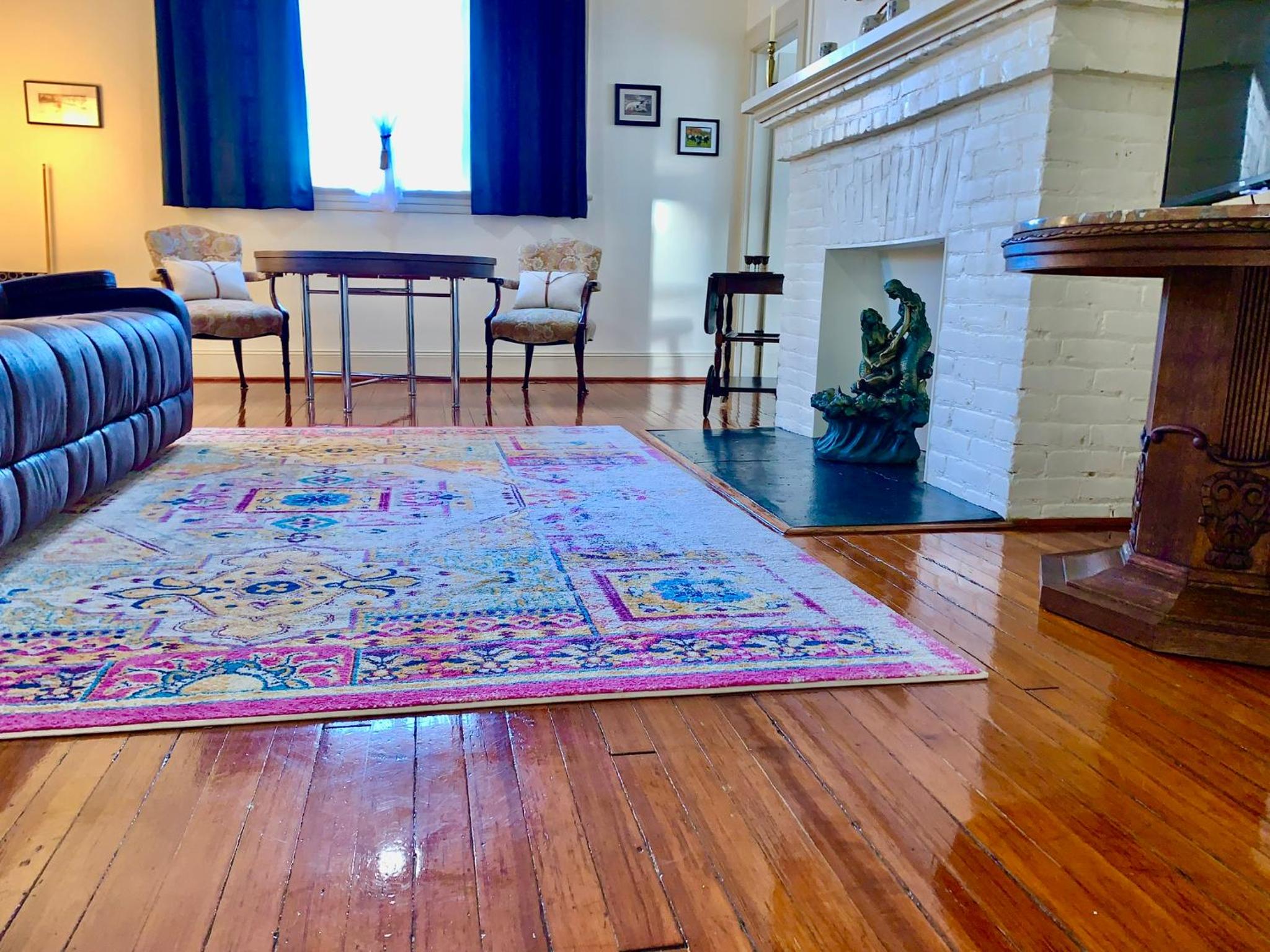 Sweet Apartment, next to Randolph College view 2