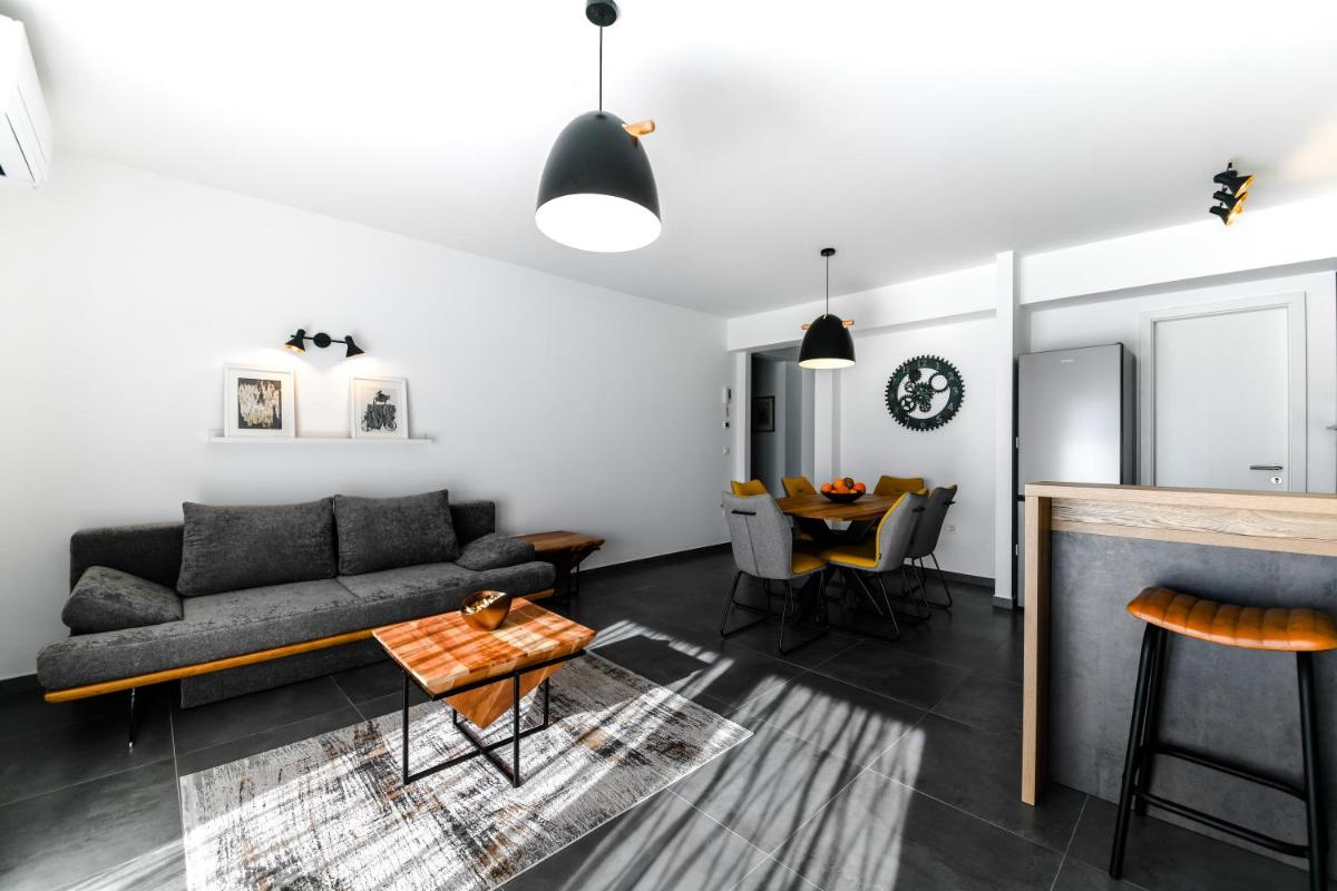 Spacious apartment Nero with free parking view 3