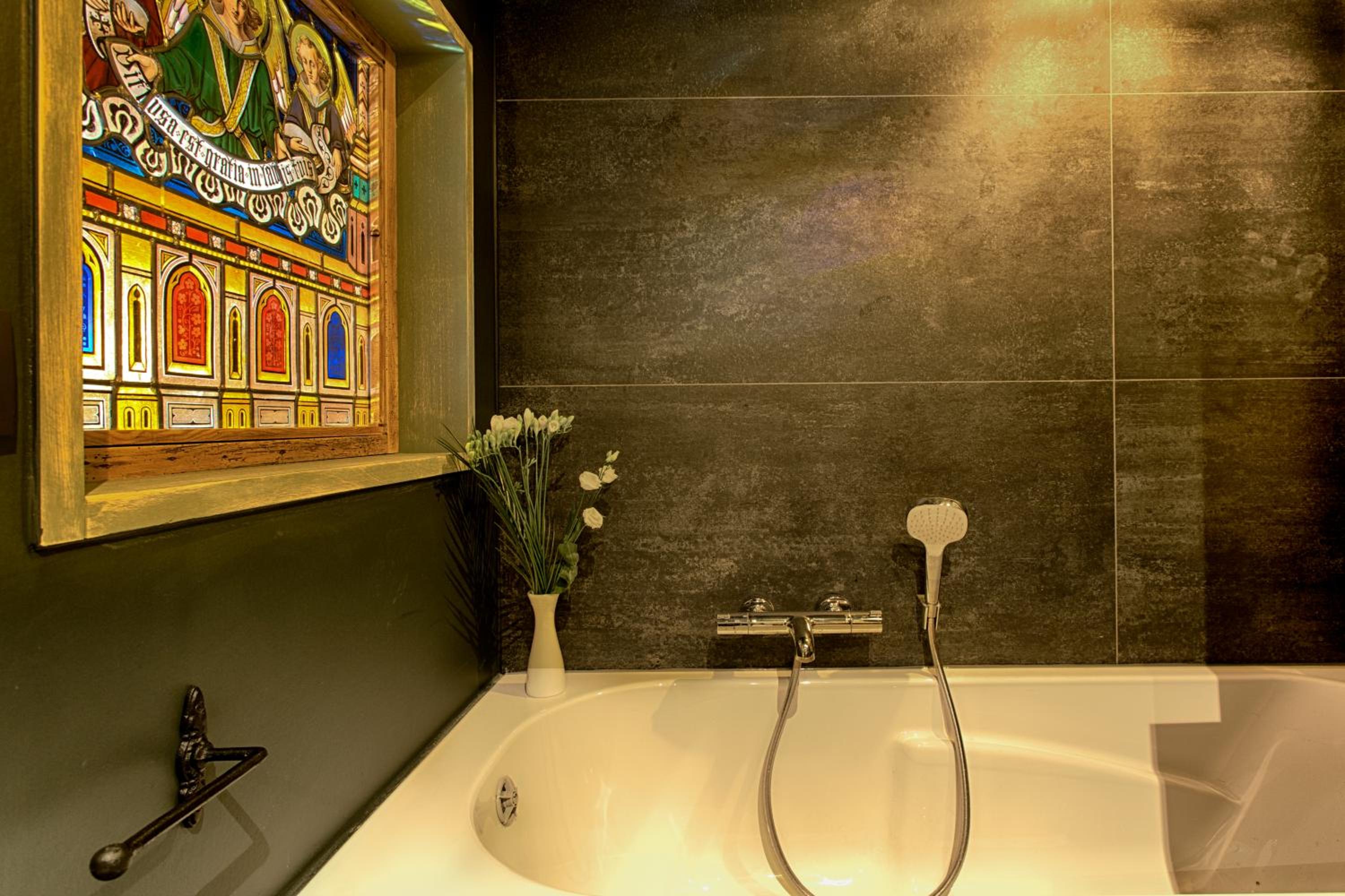 B&B Royal Swans - Adults-Only Boutique Stay in Bruges