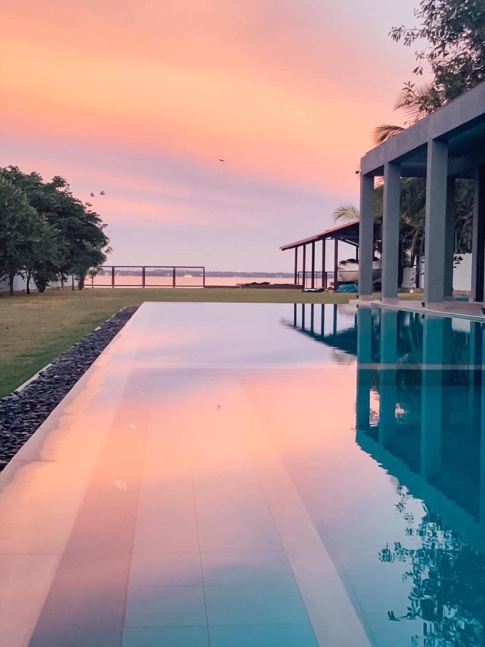 Villa Lagoonscape