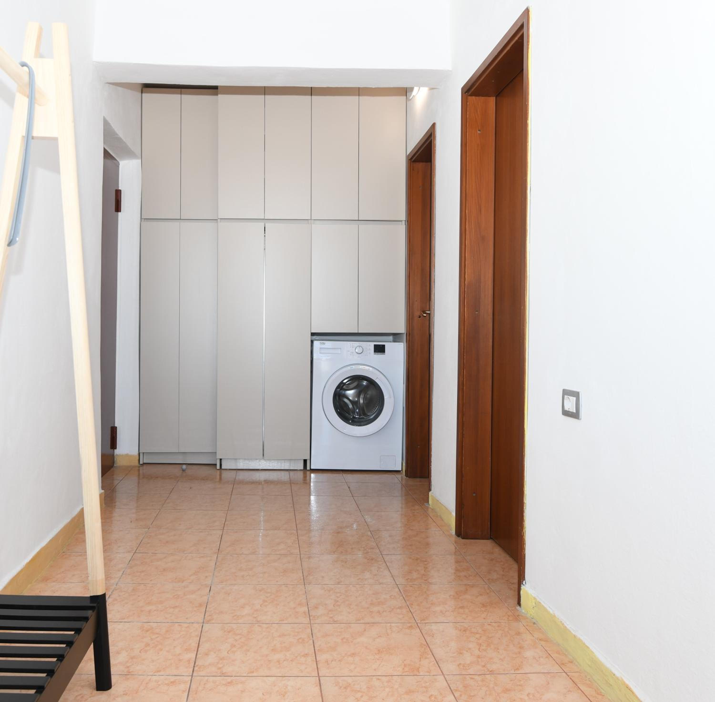 Rondine Studio Apartment