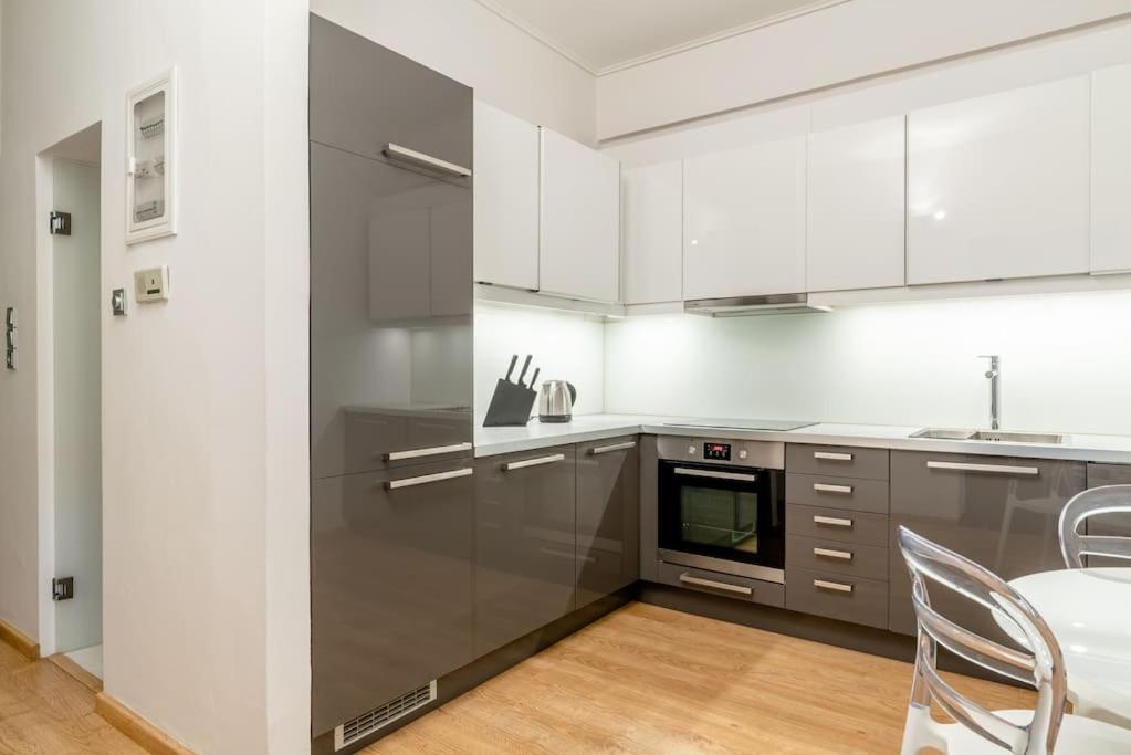 Elegant 2BD Evelpidon Apartment
