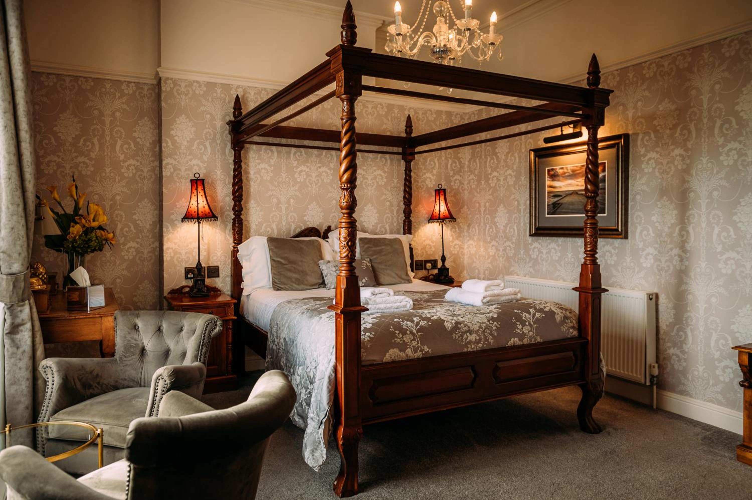 The Queens Hotel