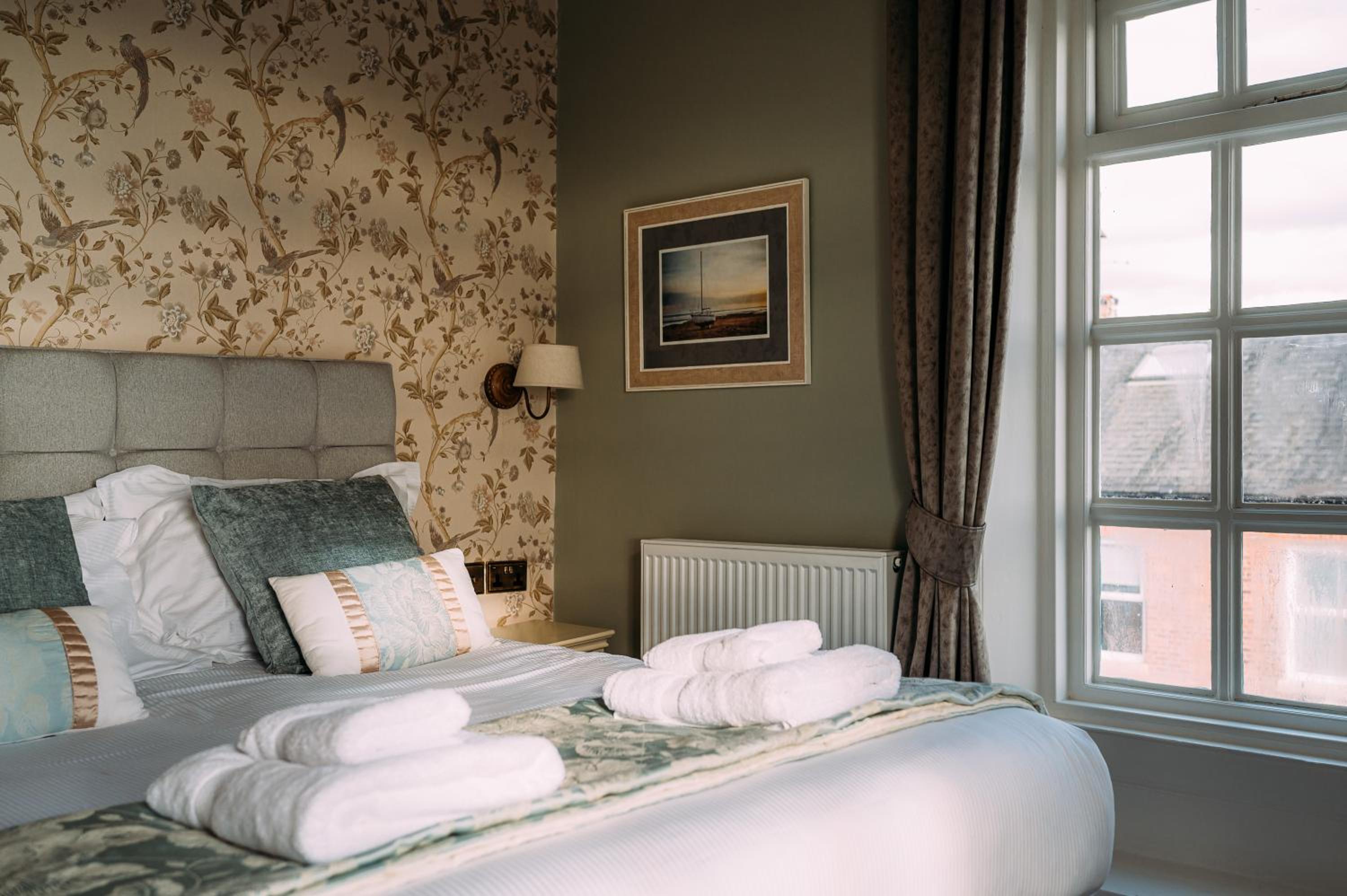 The Queens Hotel