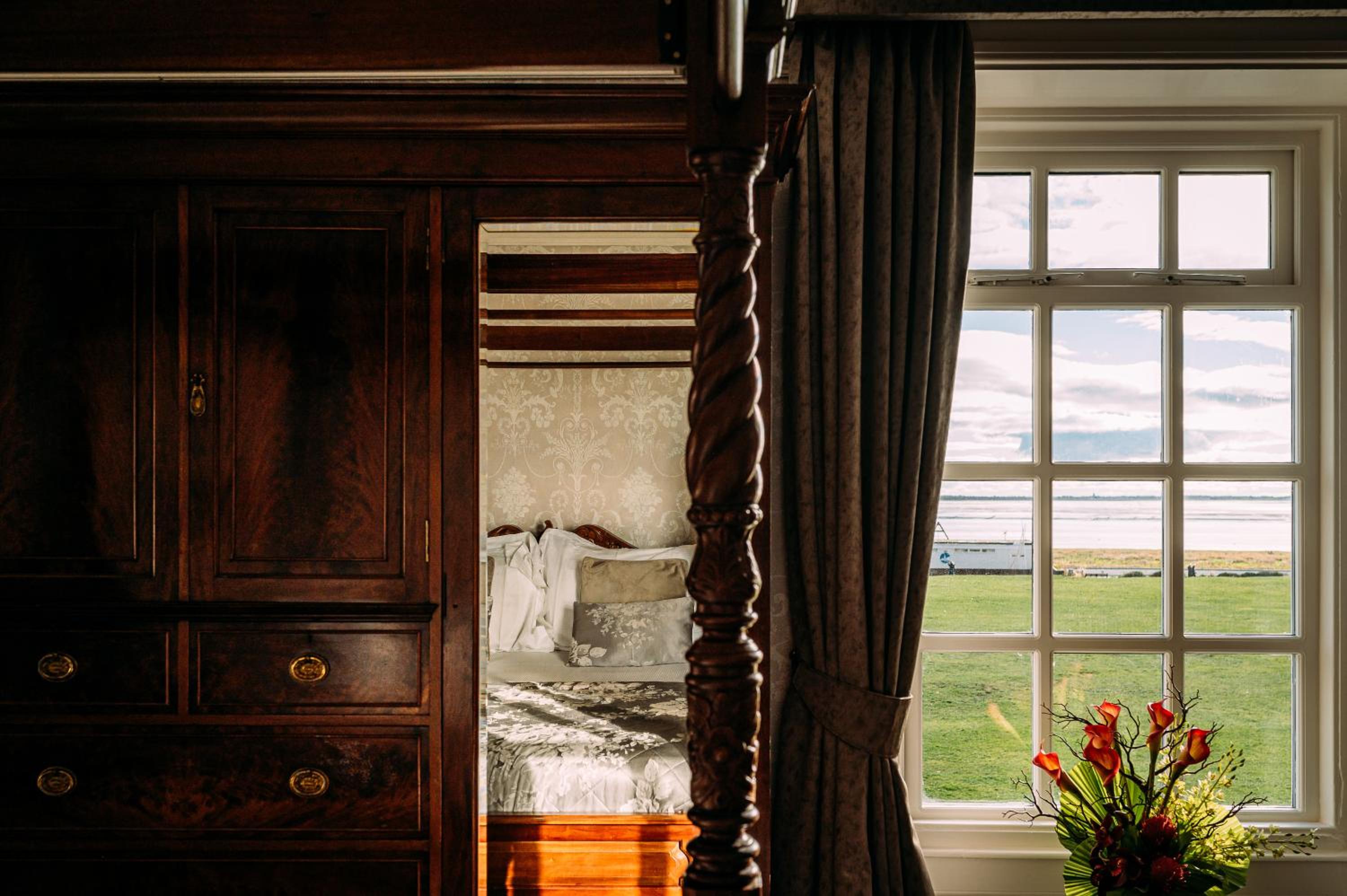 The Queens Hotel