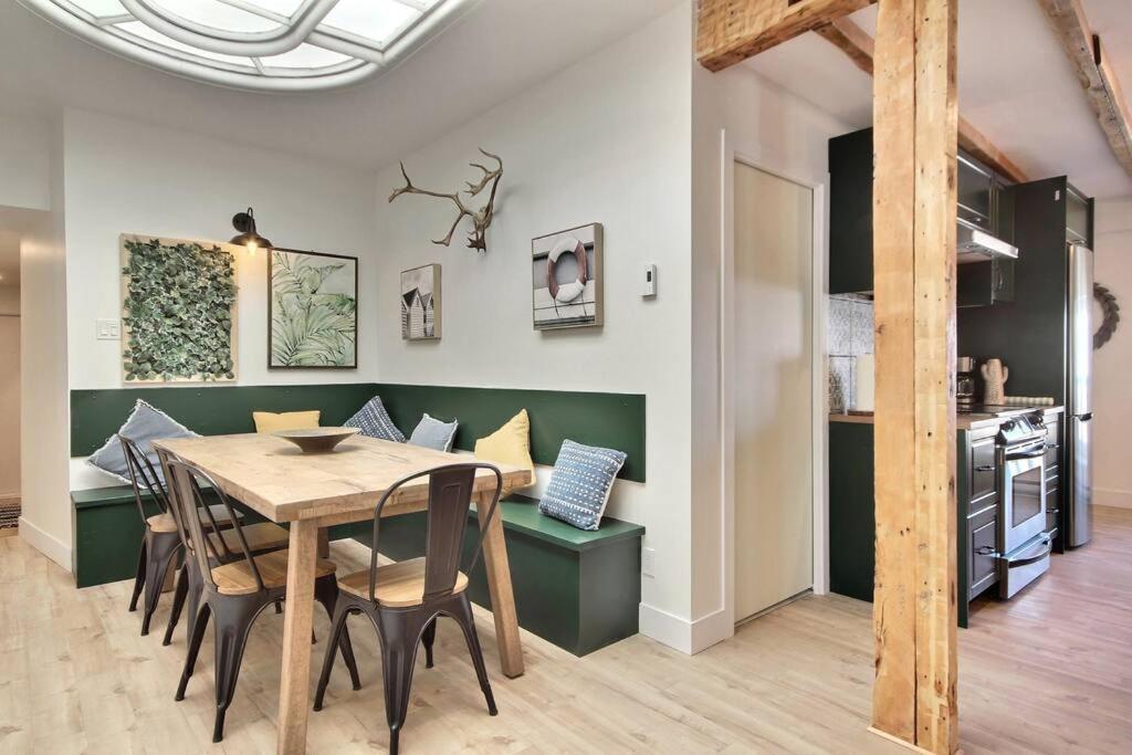 North House - Spectacular 3 Bedroom Old Quebec Penthouse