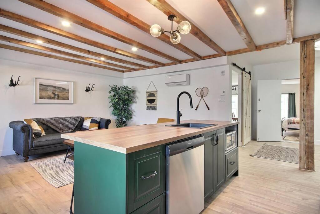 North House - Spectacular 3 Bedroom Old Quebec Penthouse