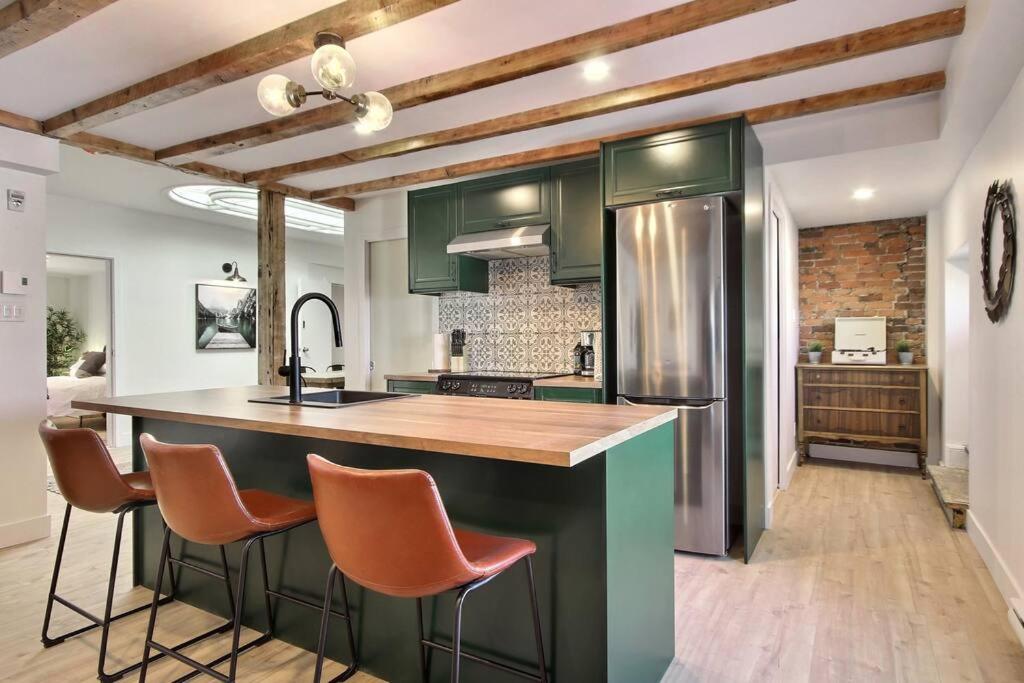 North House - Spectacular 3 Bedroom Old Quebec Penthouse