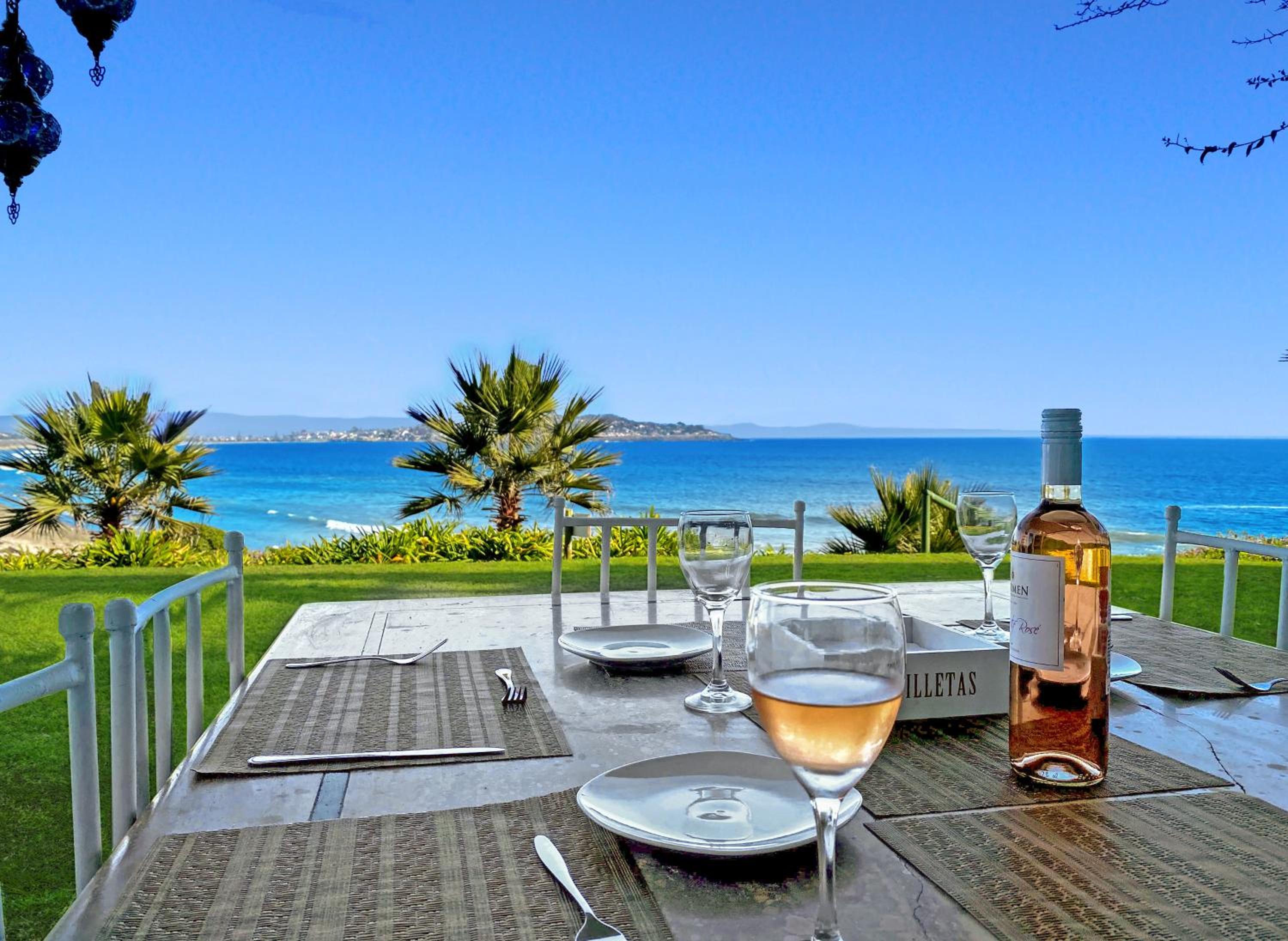 Puerto Velero Primera Línea Primer Piso al lado de la Playa! 5 pax