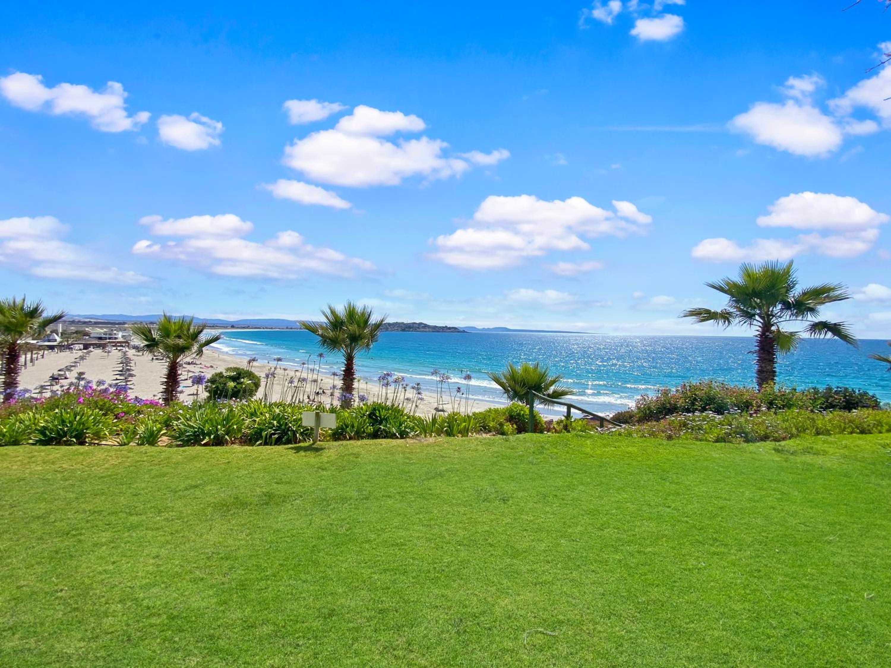 Puerto Velero Primera Línea Primer Piso al lado de la Playa! 8pax view 2