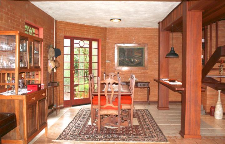 Casa aconchegante na montanha à 15min do centro!