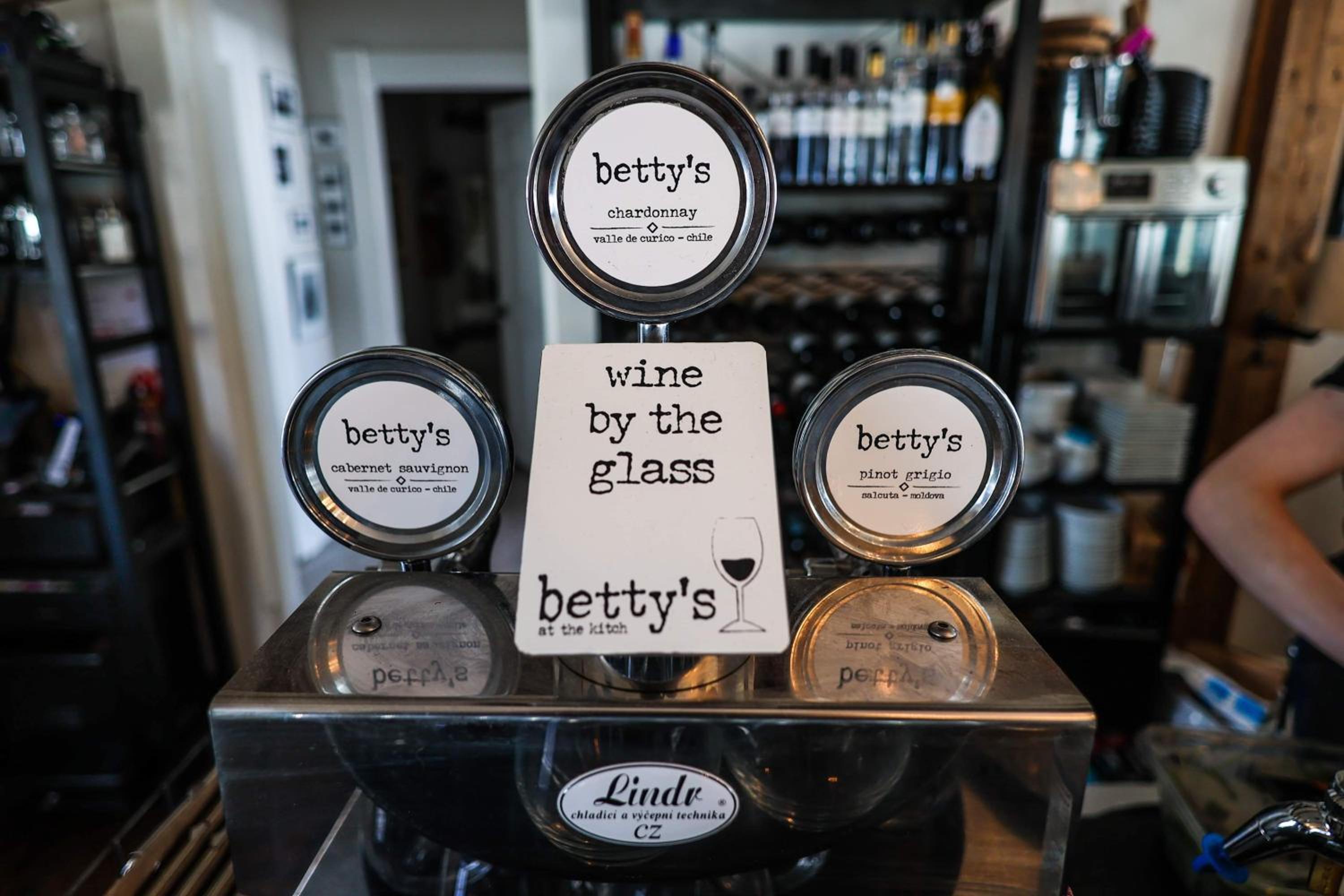 The Kitch'inn - Boutique Inn and Wine Bar