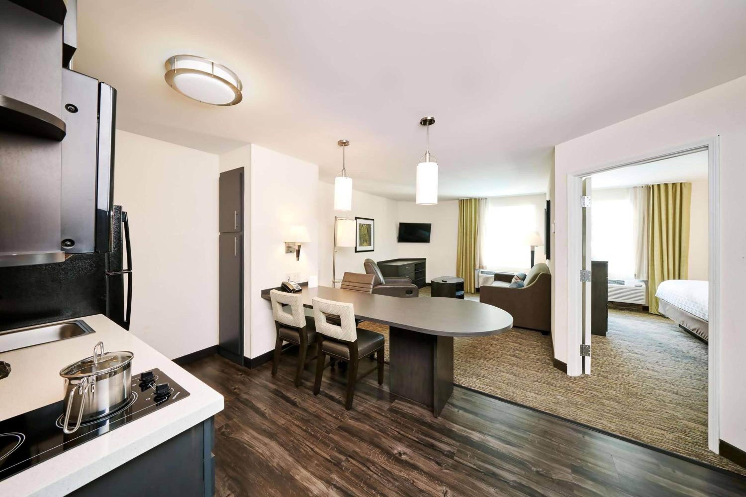 Burlington Vacations - Sonesta Simply Suites Boston Burlington - Property Image 19