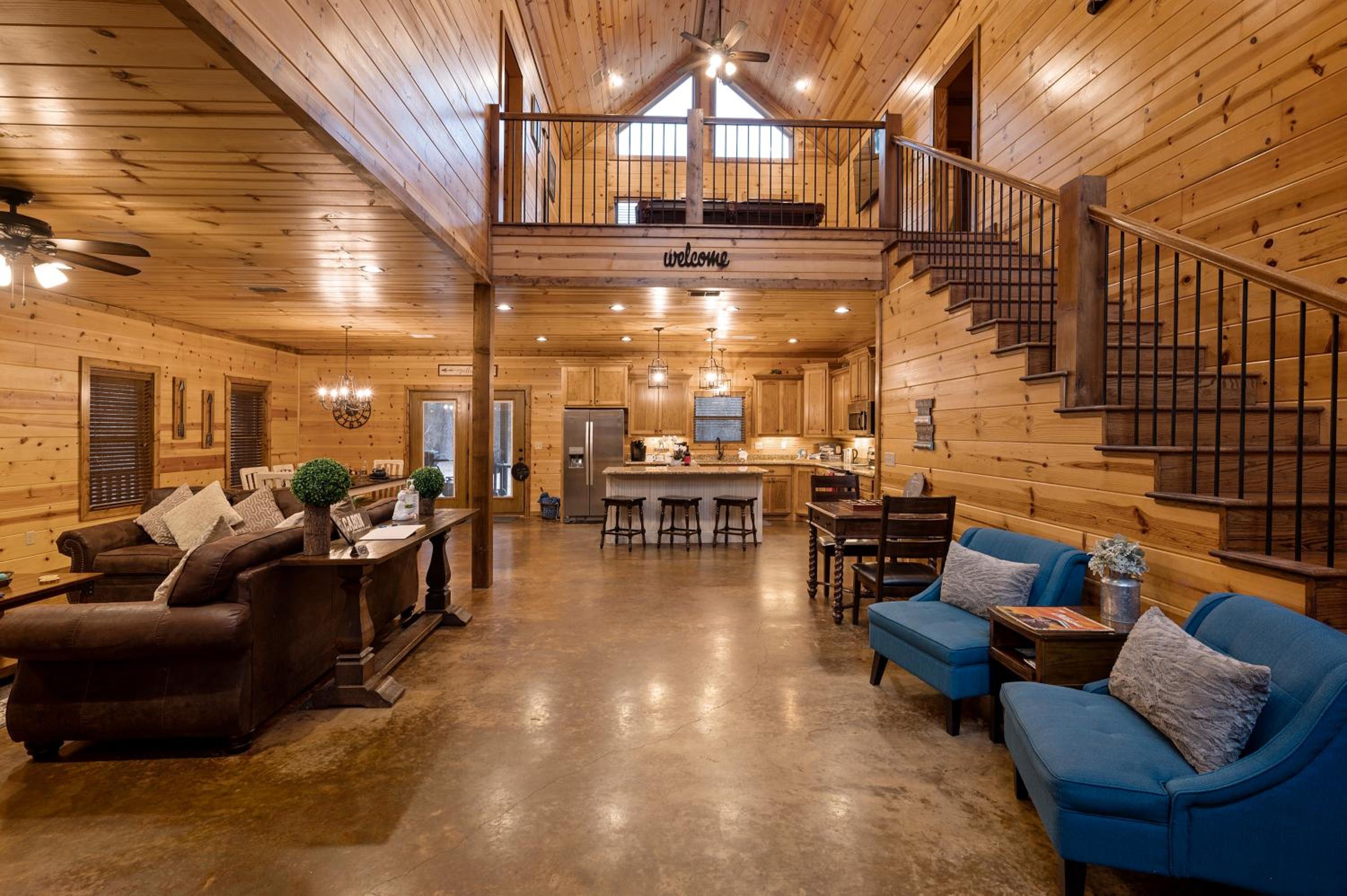 Blossom Belle Lodge Luxury cabin 4 Bedroom, 3.5 Bath sleeps 11 view 4