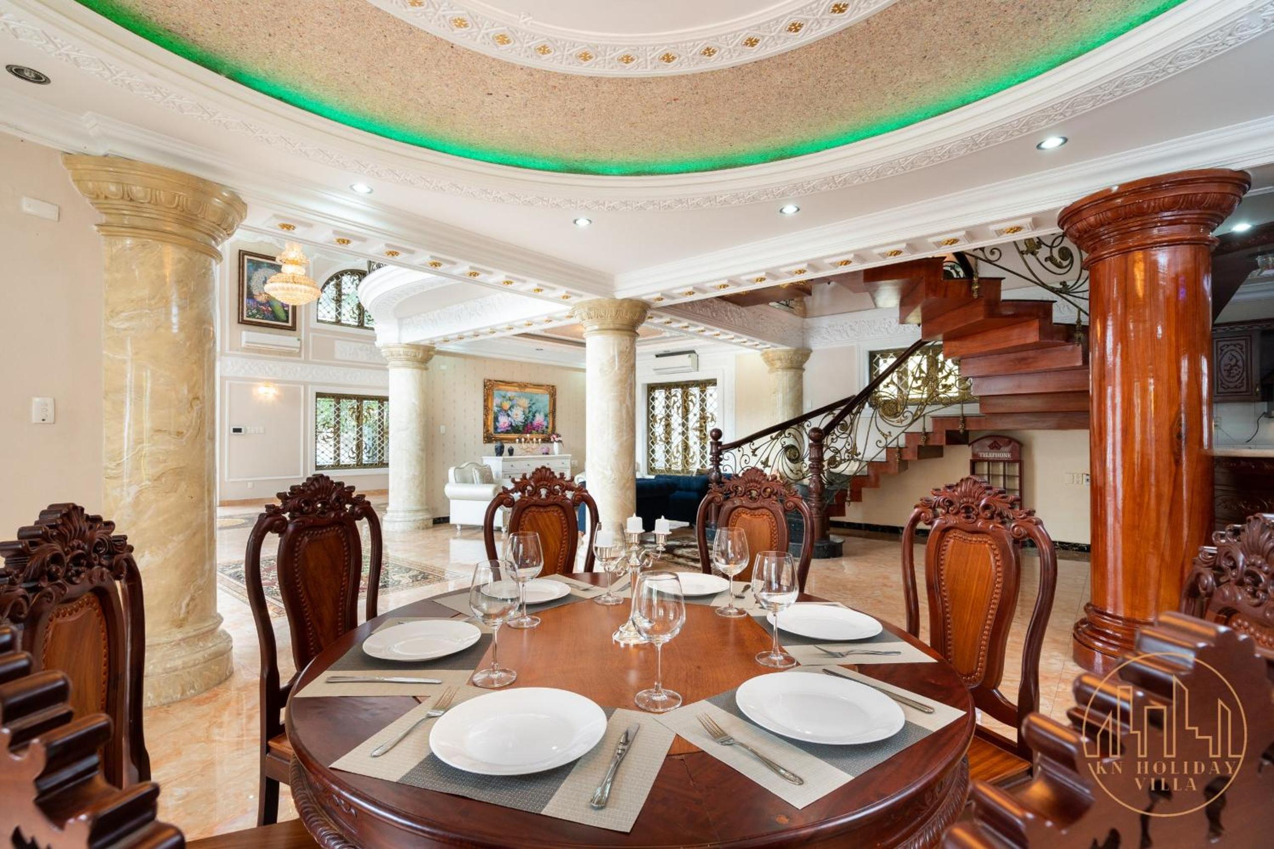 KN Palace - Venuestay