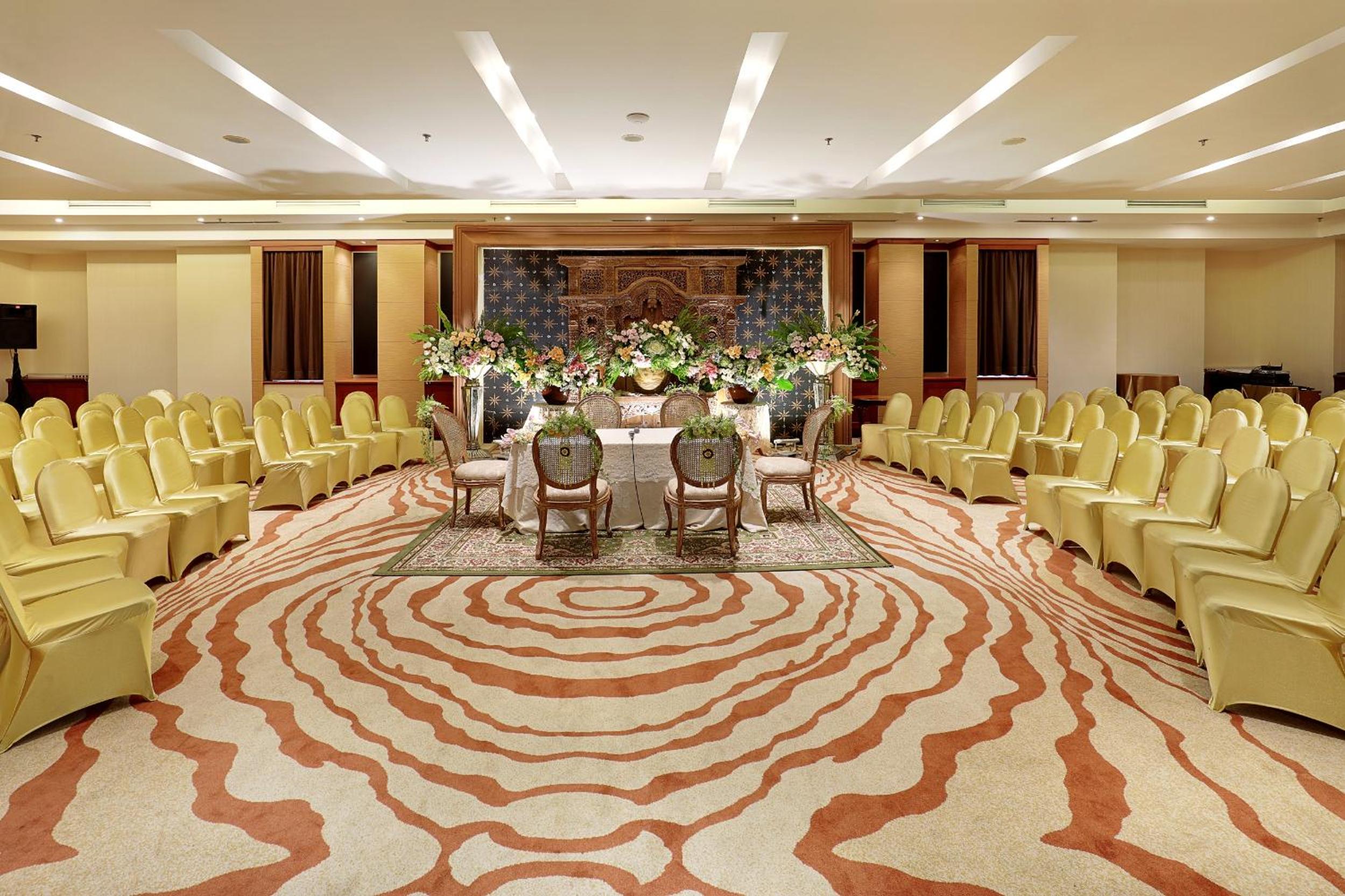 meeting & event spaces