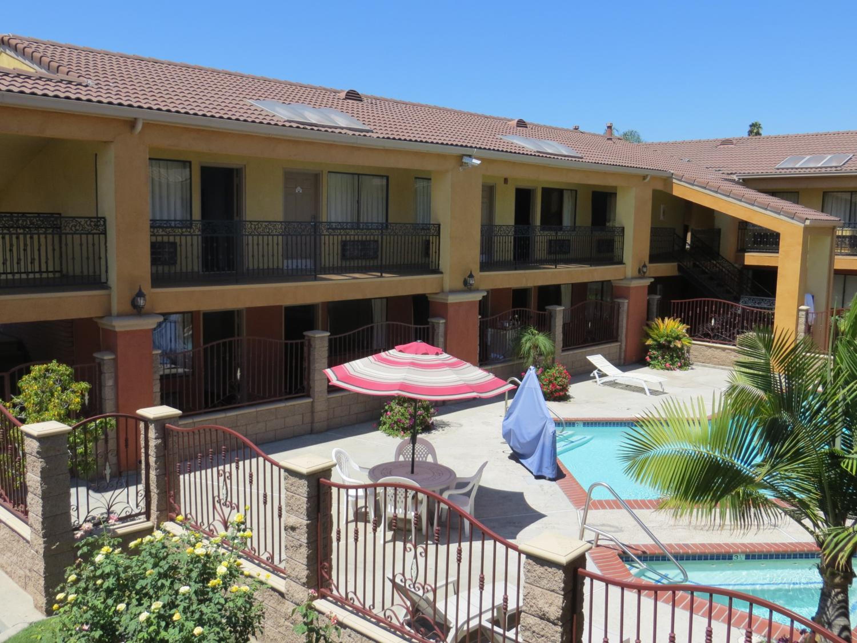 Azusa Inn
