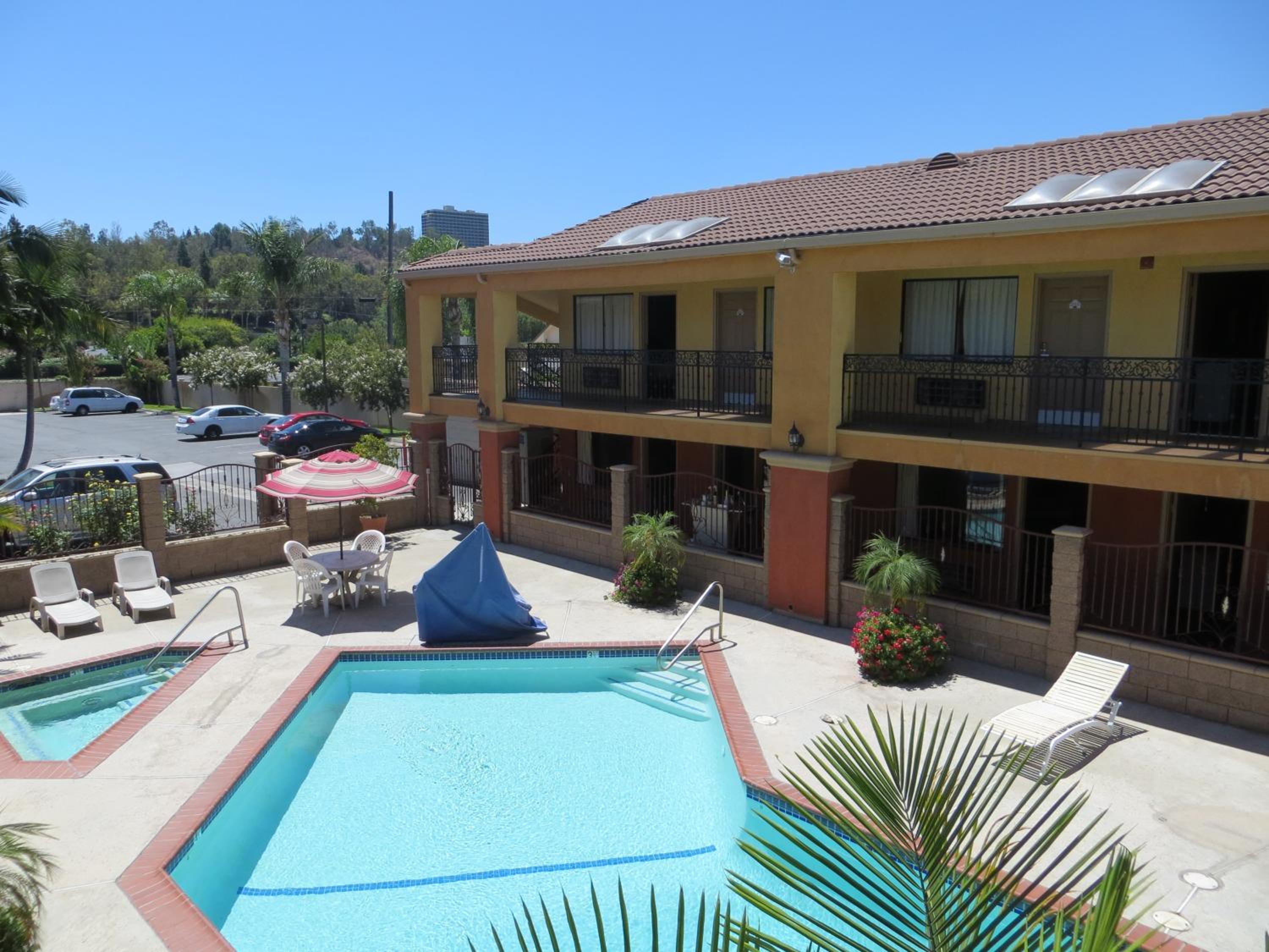 Azusa Inn