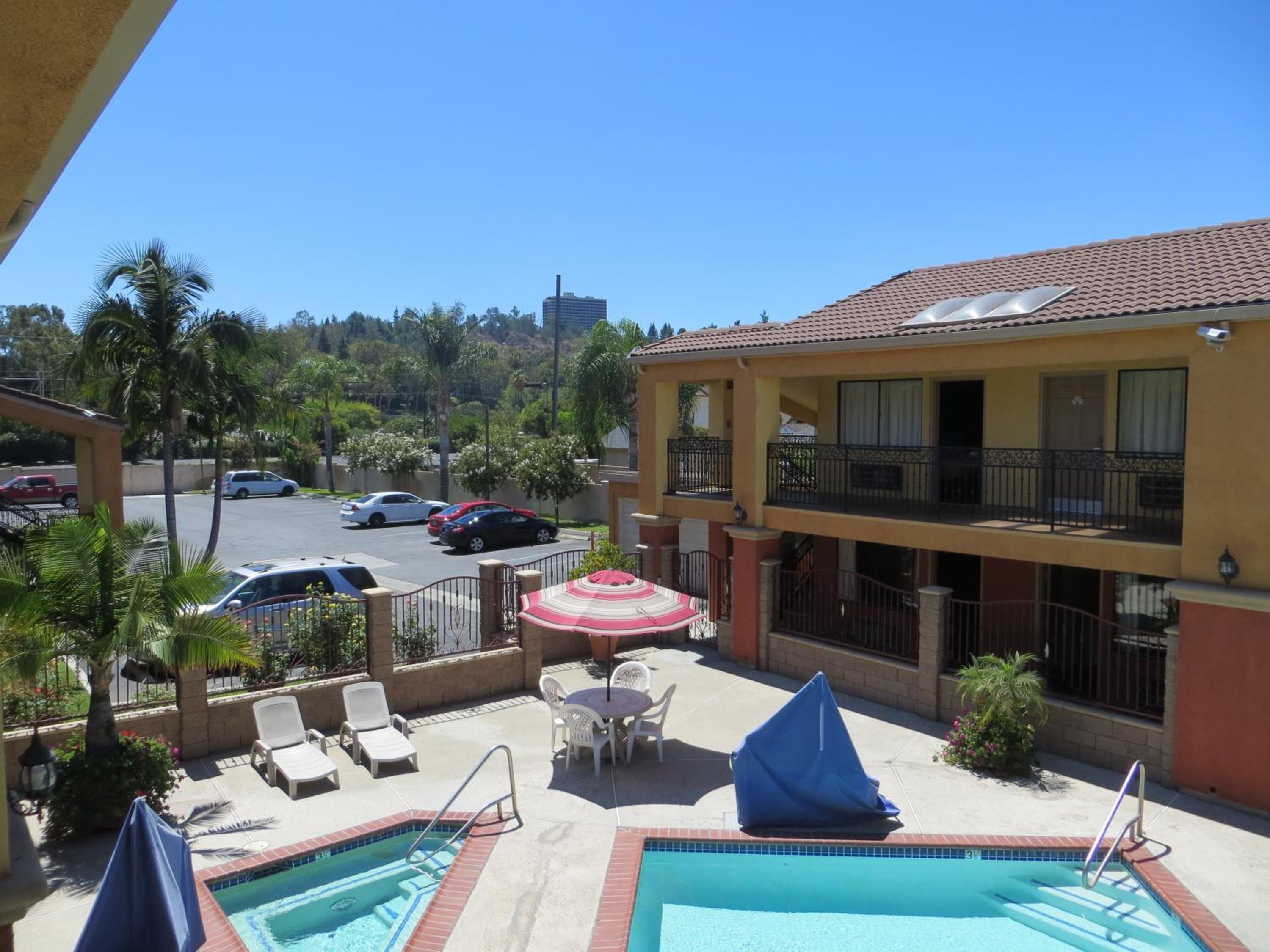 Azusa Inn