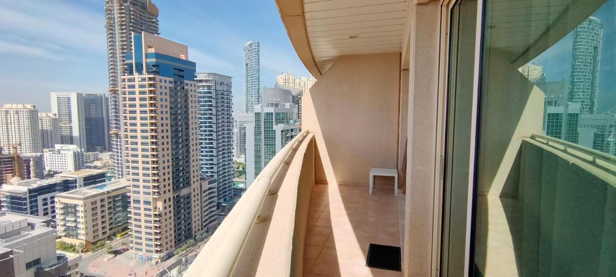 Cozy 1 bedroom apartments for a large family minimum 5 night