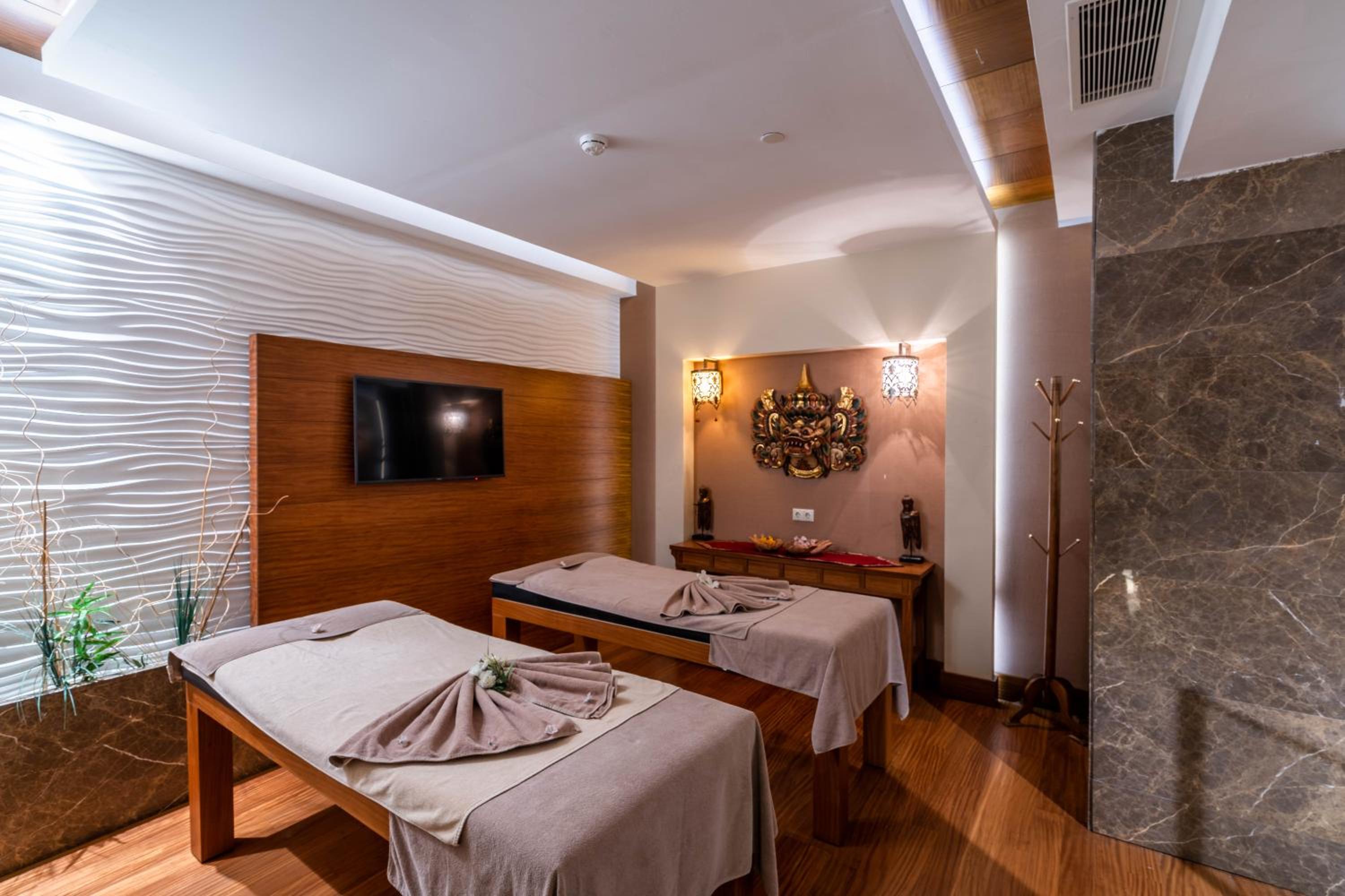 Fame Residence Kemer & Spa