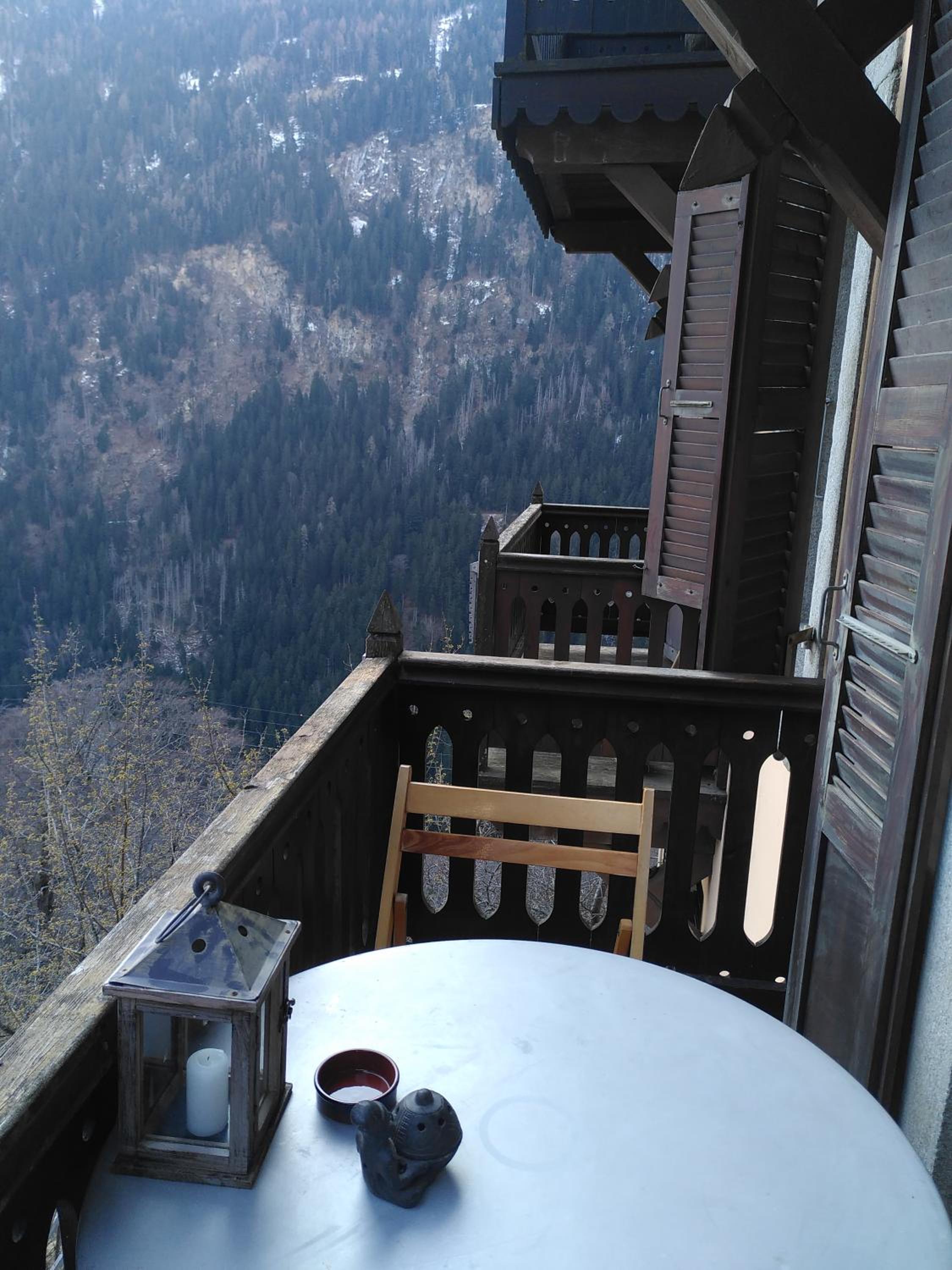 À Flanc de Montagne