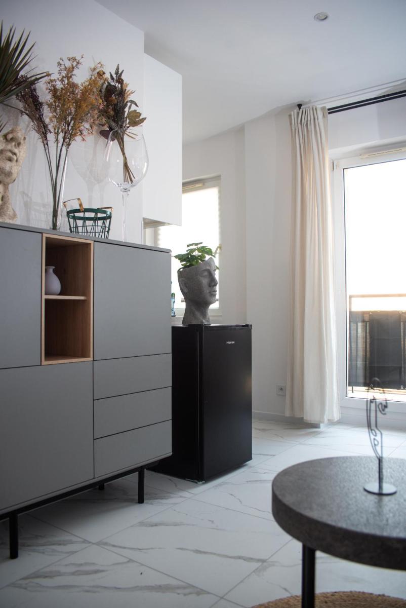Sparrow Flat Old Town Apartment view 2