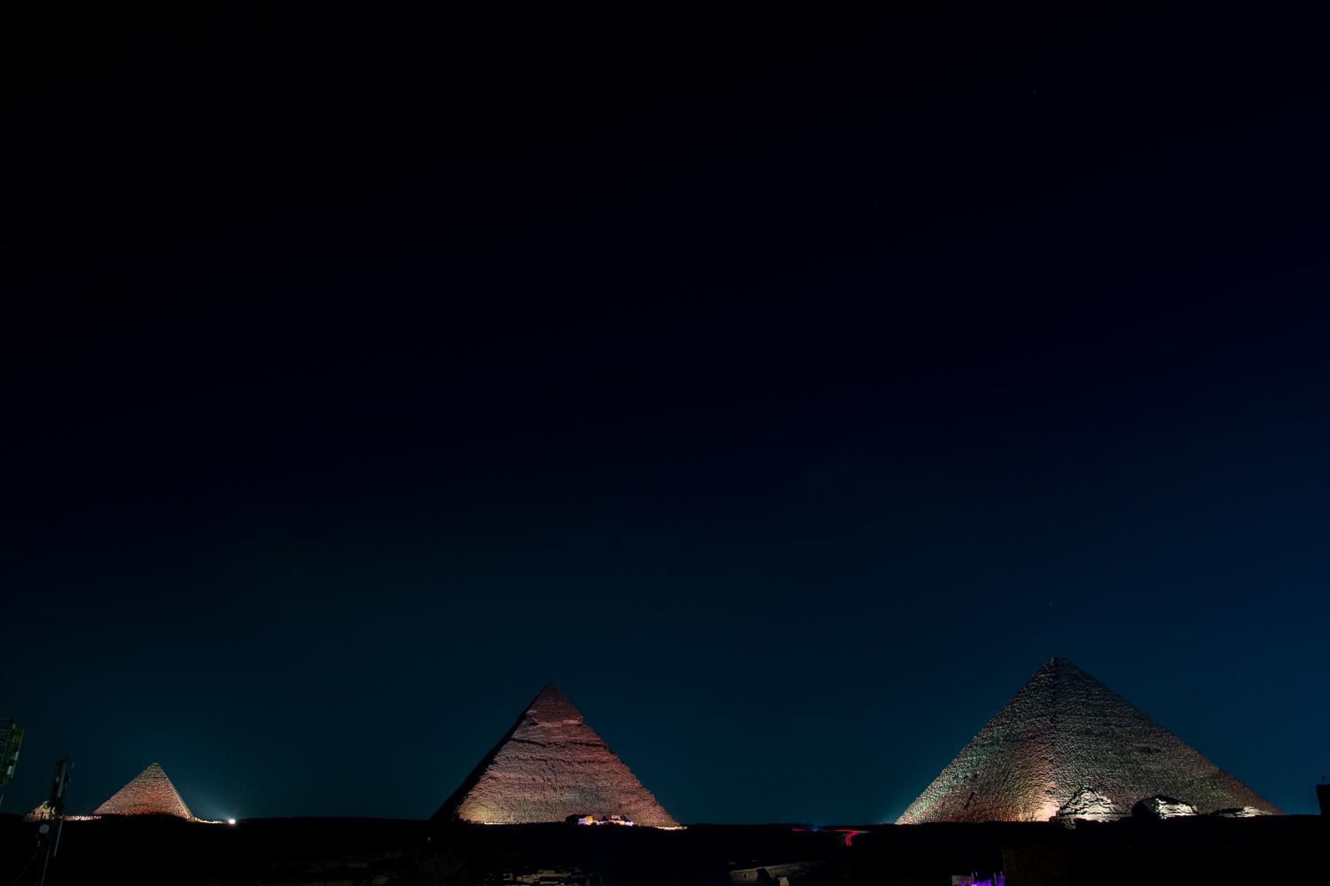 Life Pyramids Inn