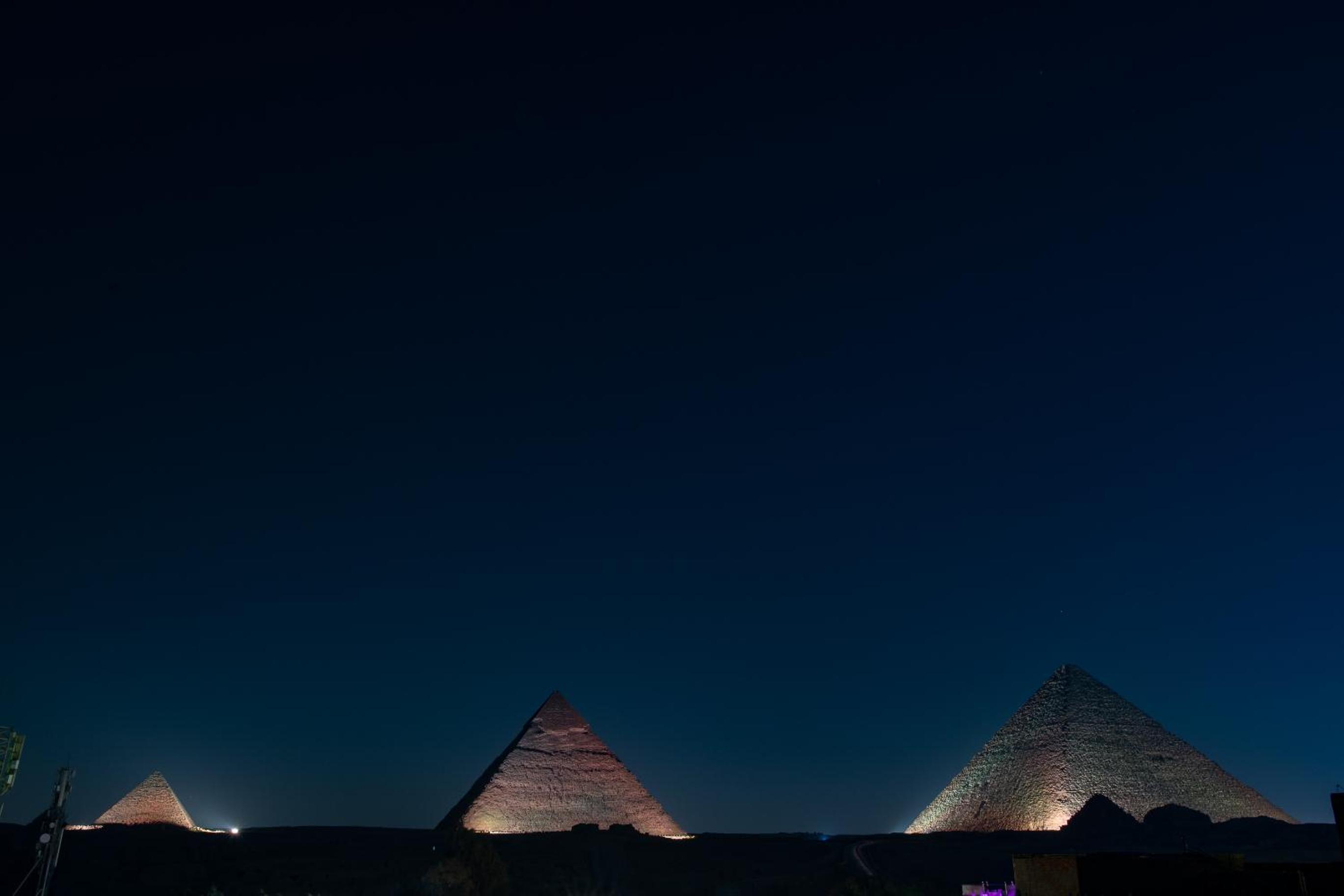 Life Pyramids Inn