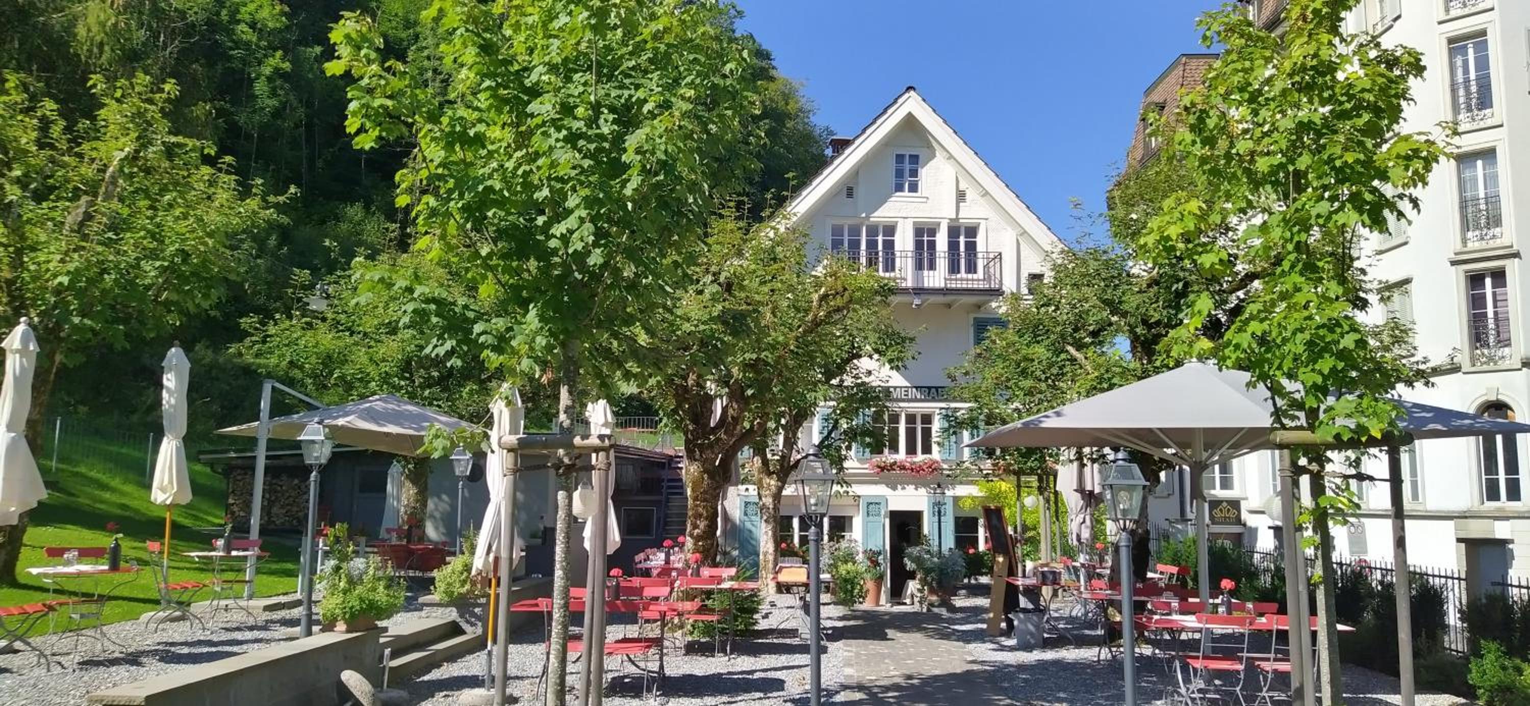 Apartment Meinradsberg mit Balkon