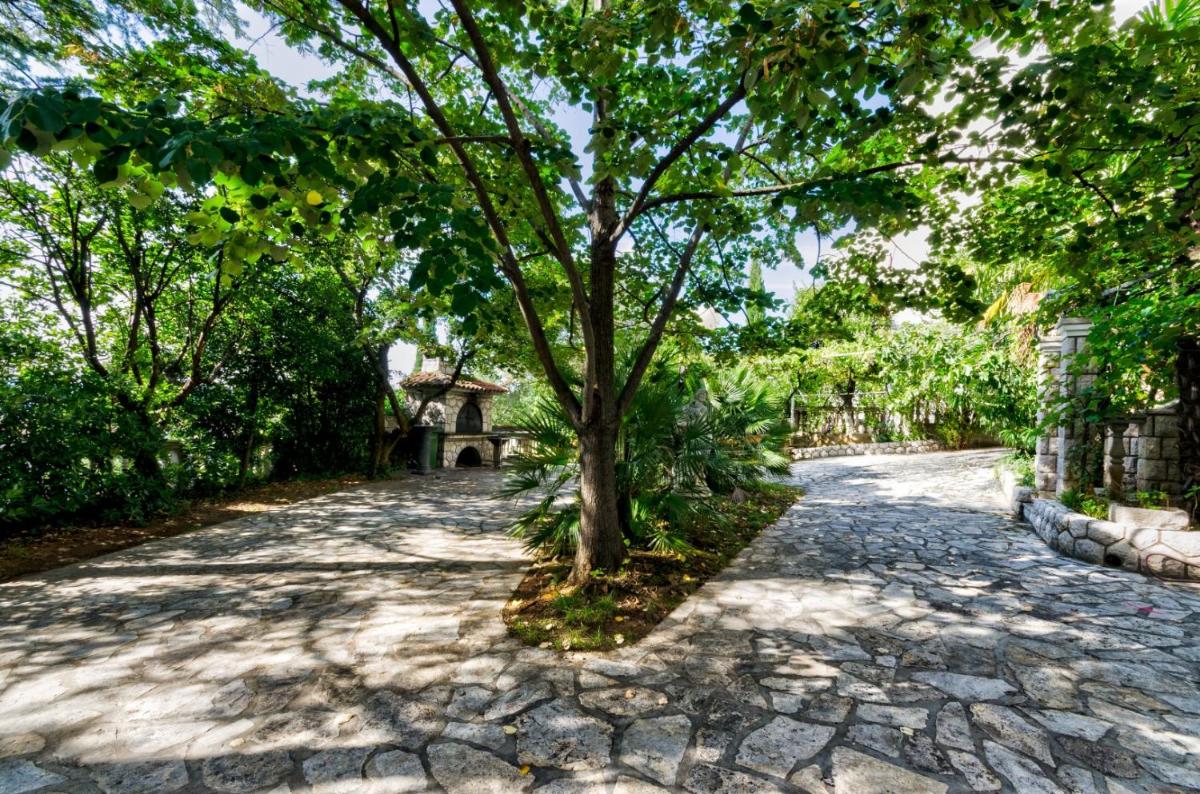 VILLA NADA view 3