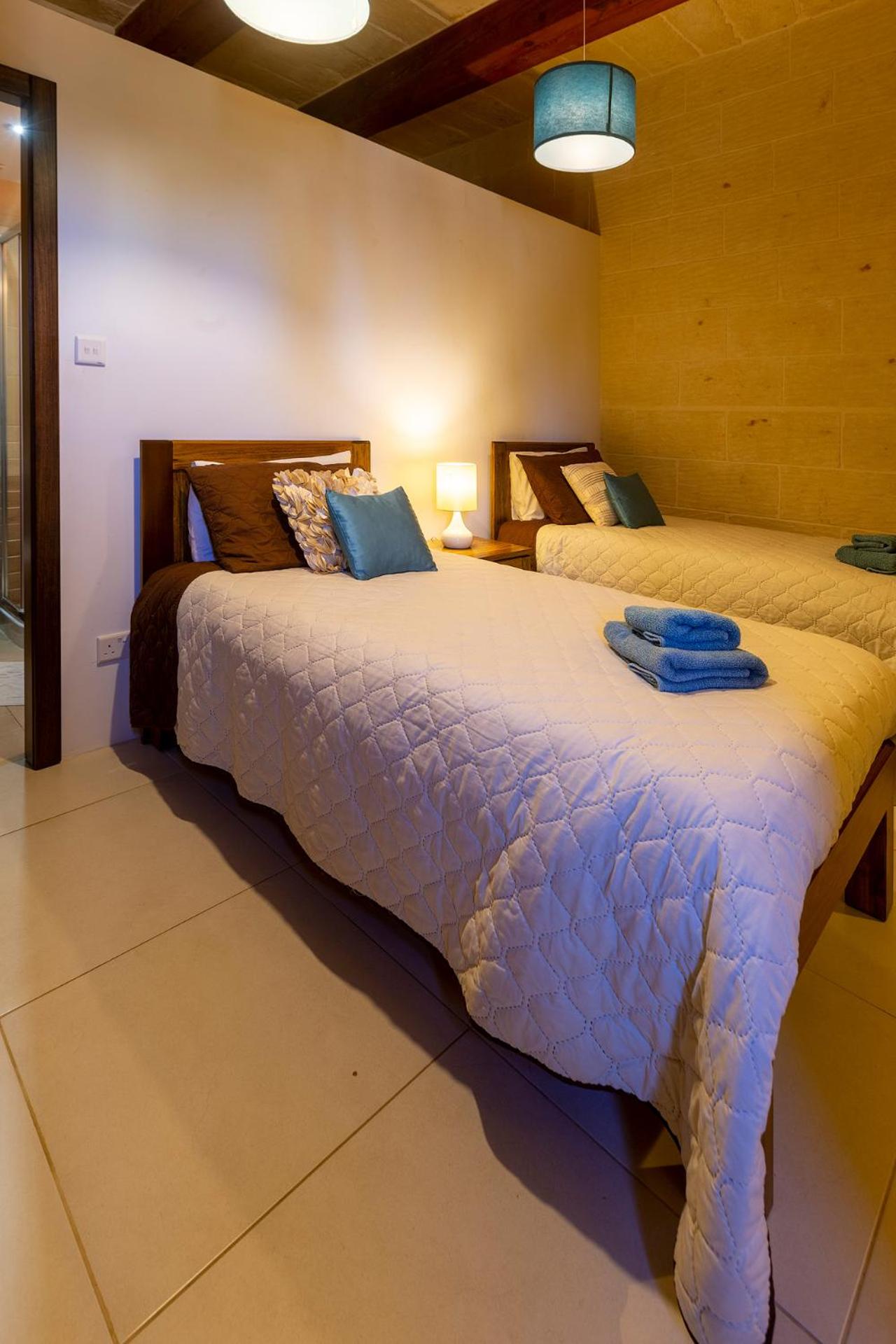 Stunning 4 bedrooms House with views in Gozo