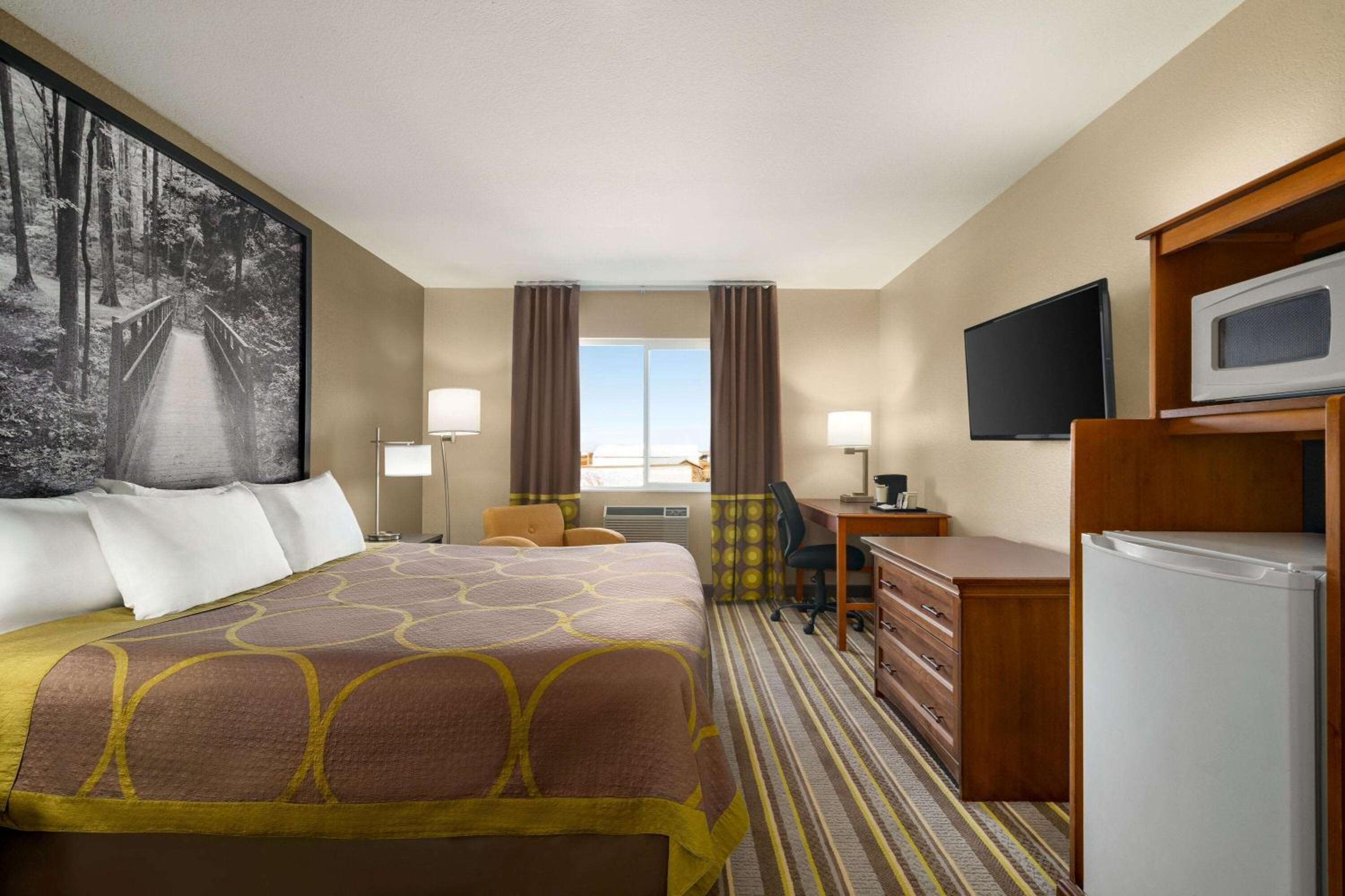 Liberal Vacations - Super 8 by Wyndham Liberal KS - Property Image 4