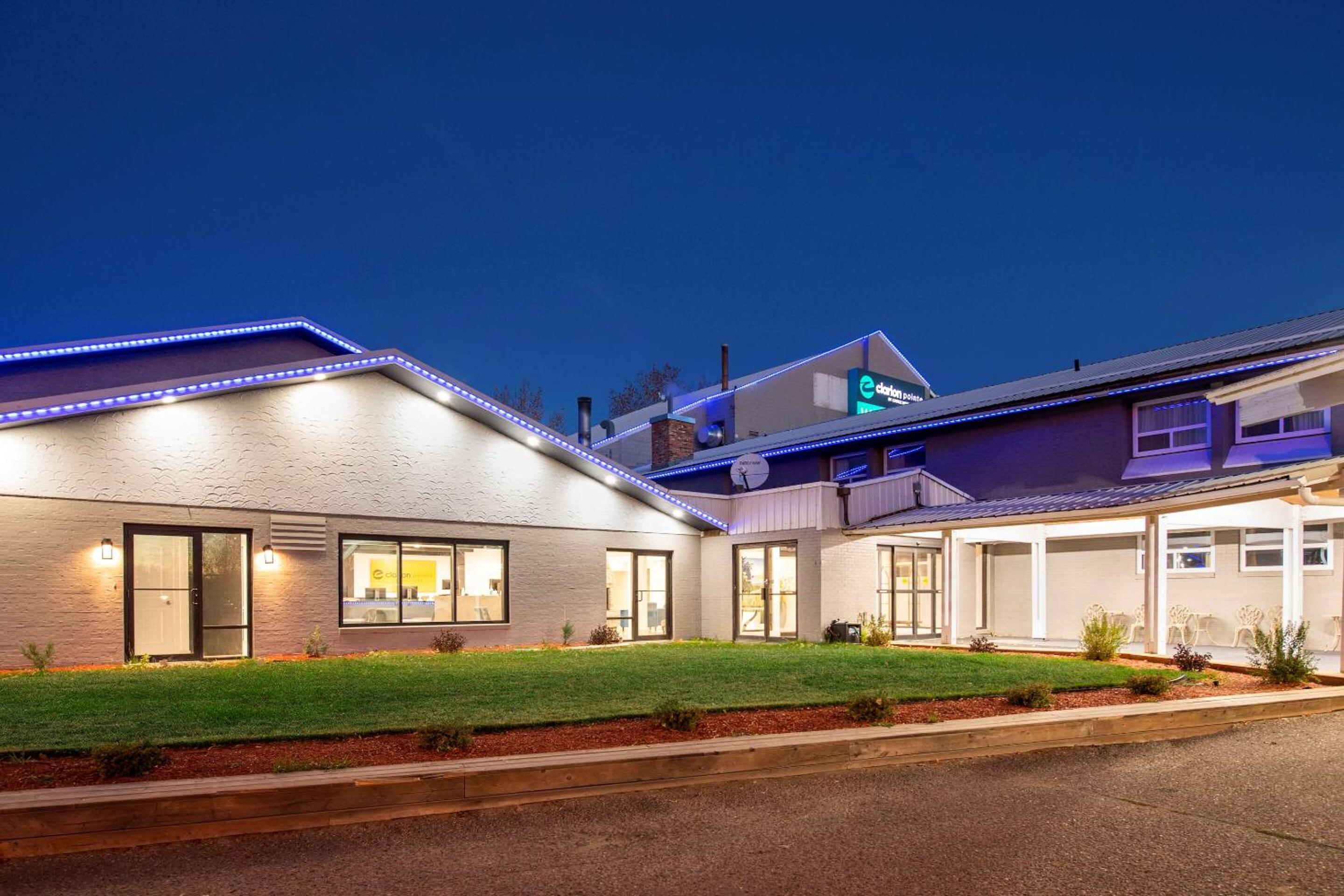 Medicine Hat Vacations - Clarion Pointe - Property Image 4