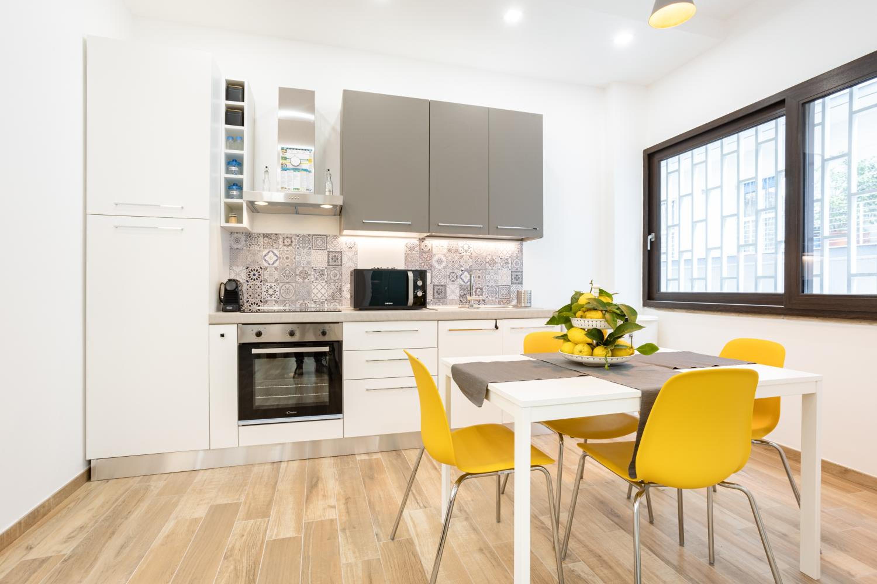 GuestHost - Vomero Deluxe Apartments