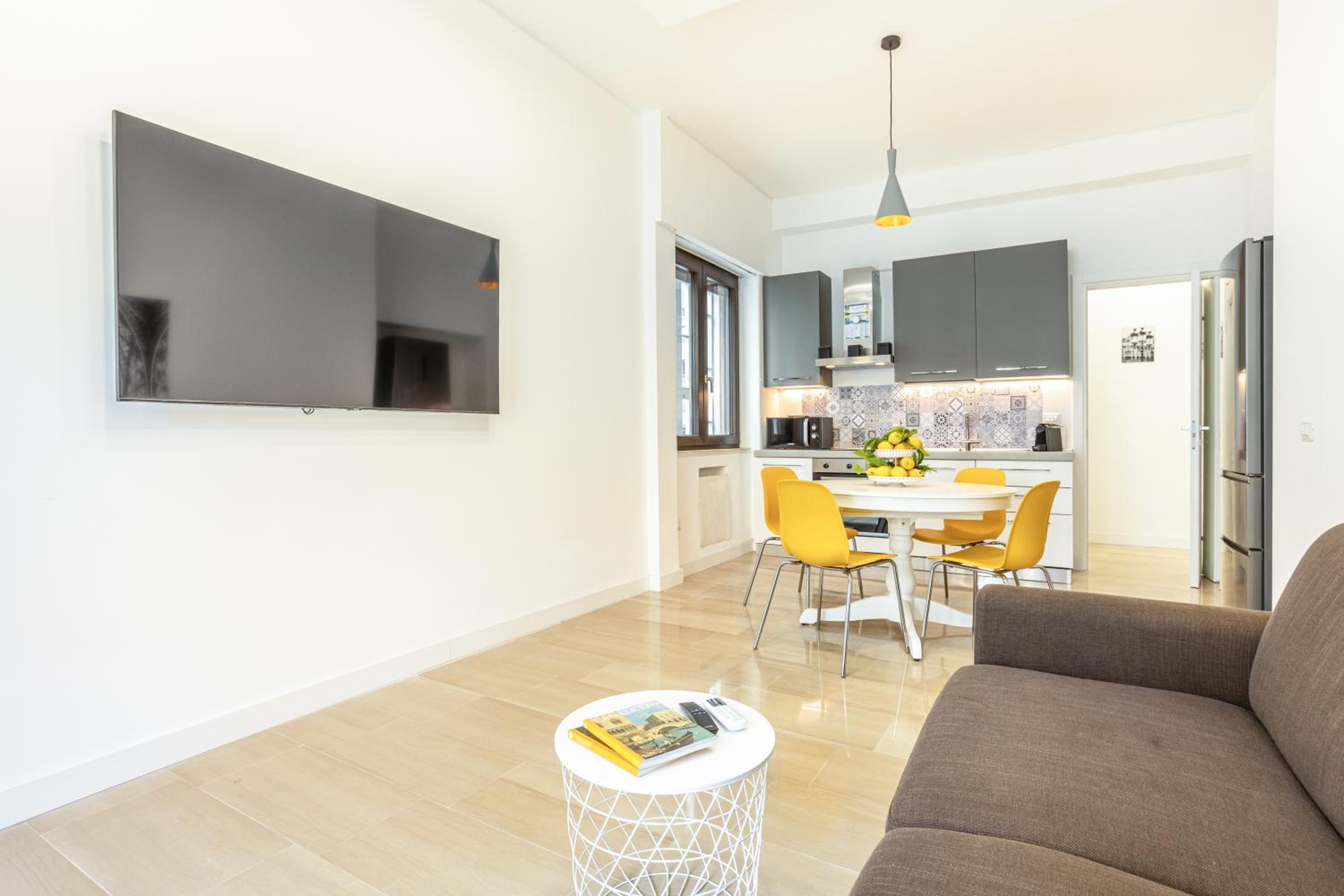 GuestHost - Vomero Deluxe Apartments