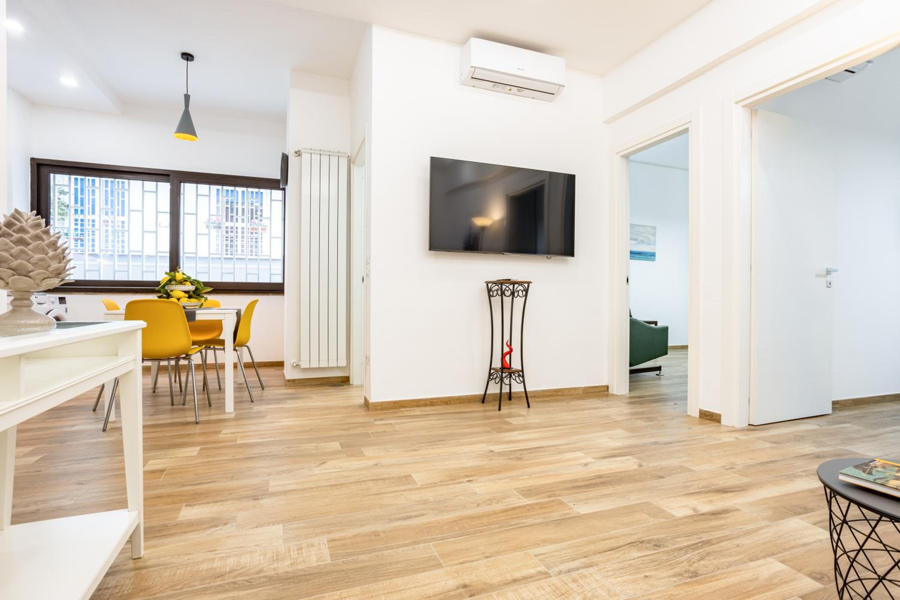 GuestHost - Vomero Deluxe Apartments