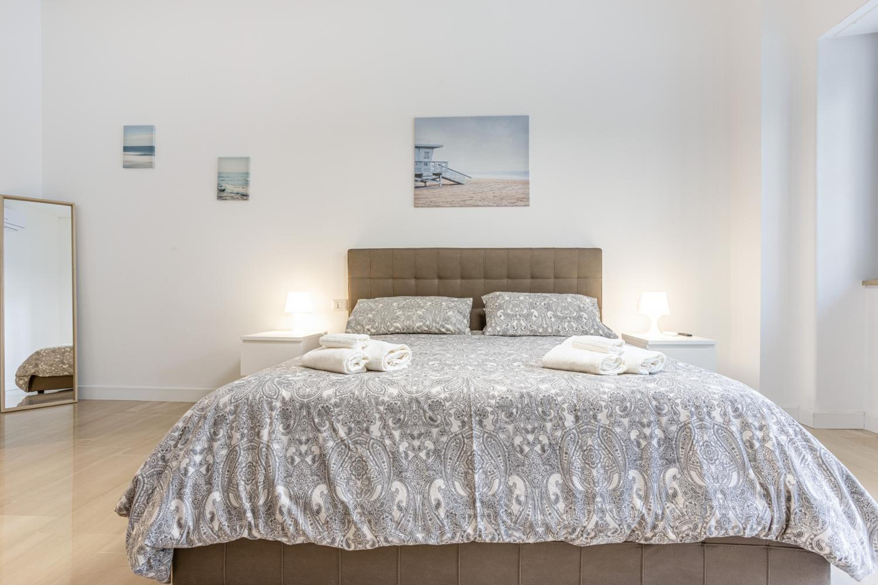 GuestHost - Vomero Deluxe Apartments