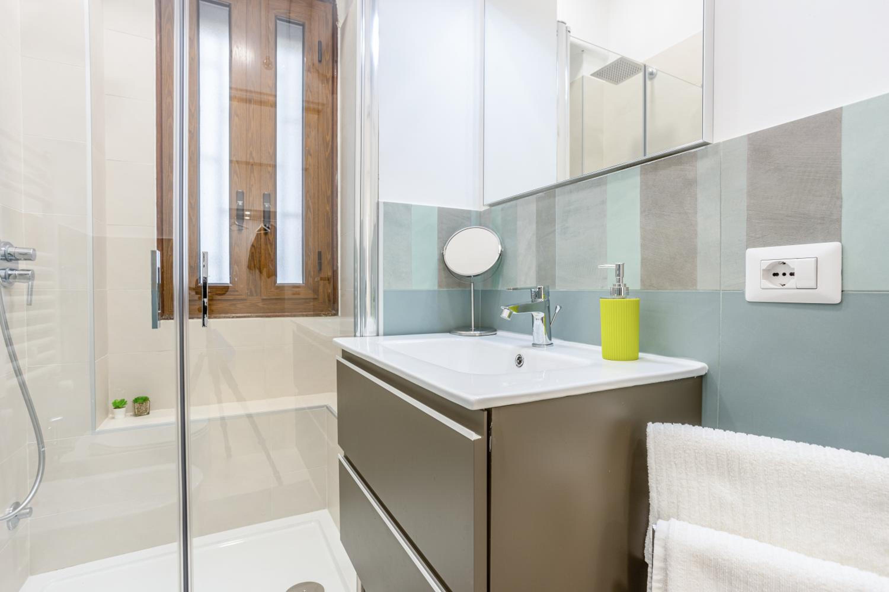 GuestHost - Vomero Deluxe Apartments