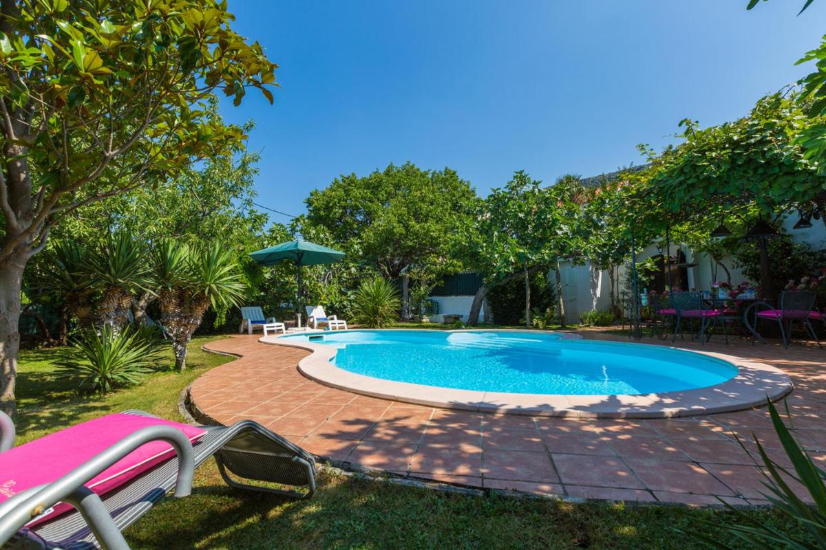VILLA CECILIA view 2