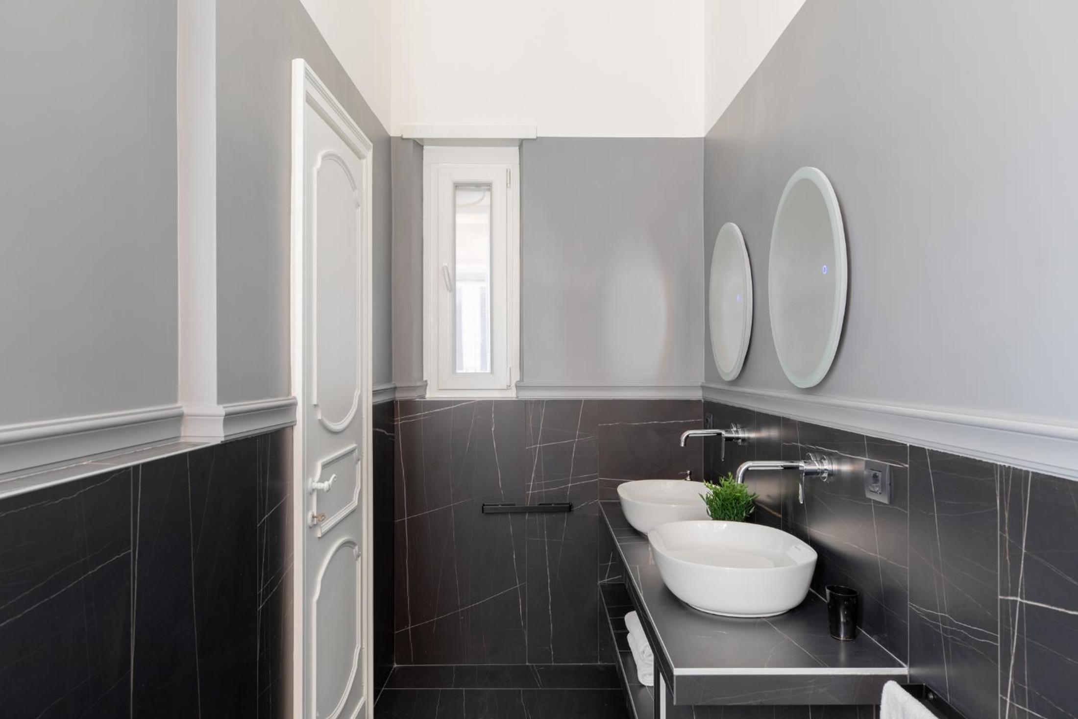 iFlat Corso Deluxe Apartment