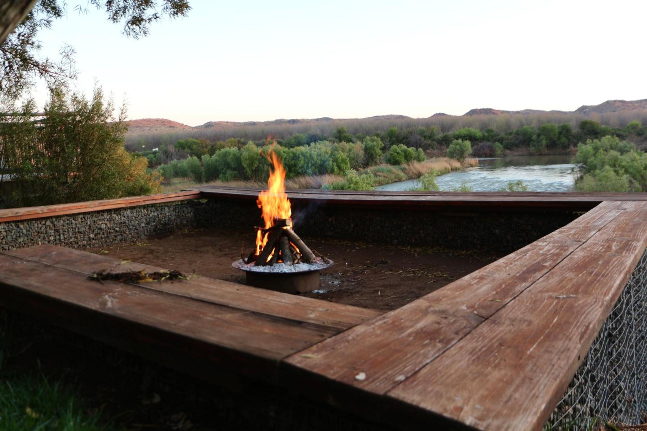 Gkhui Gkhui River Lodge